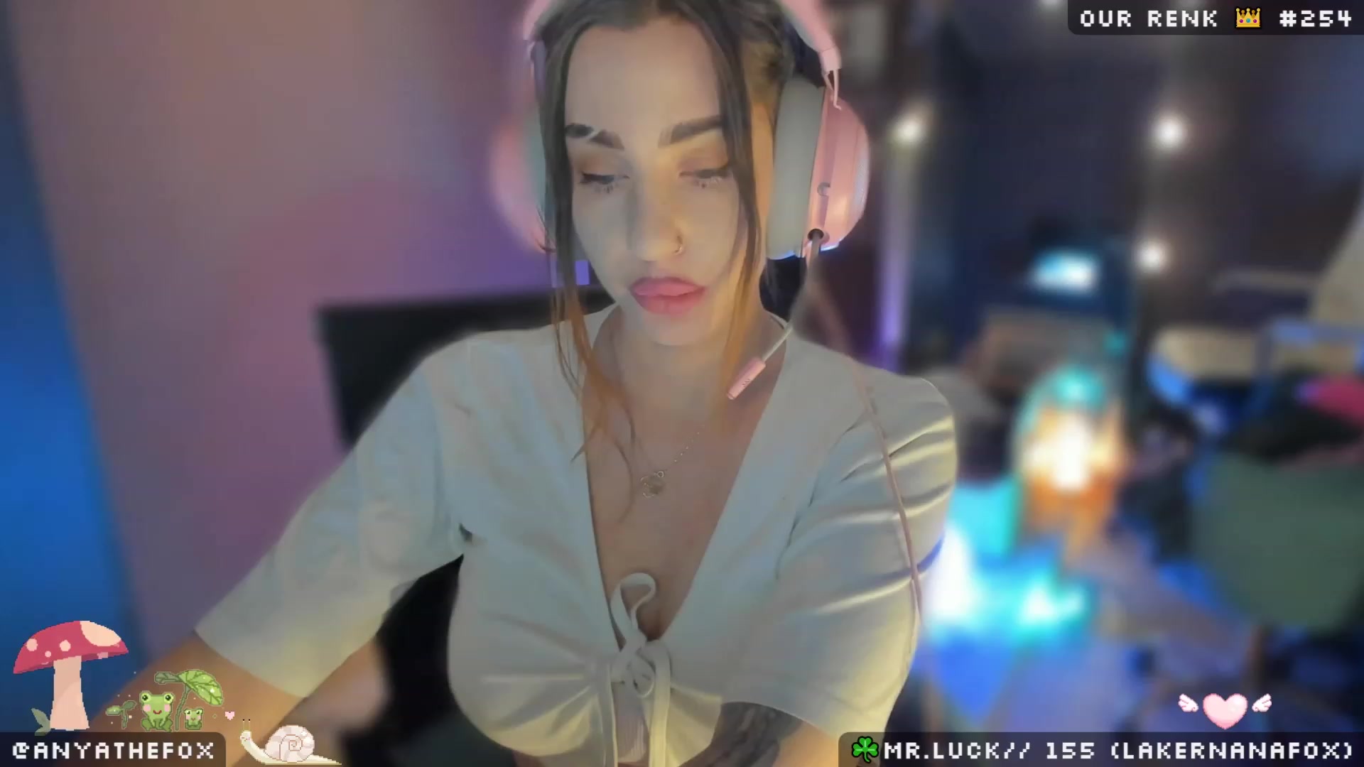 Gallery image thumbnail from Titcoin's myfreecams stream on, 04/03/2023, 05:55 image 2 of 20