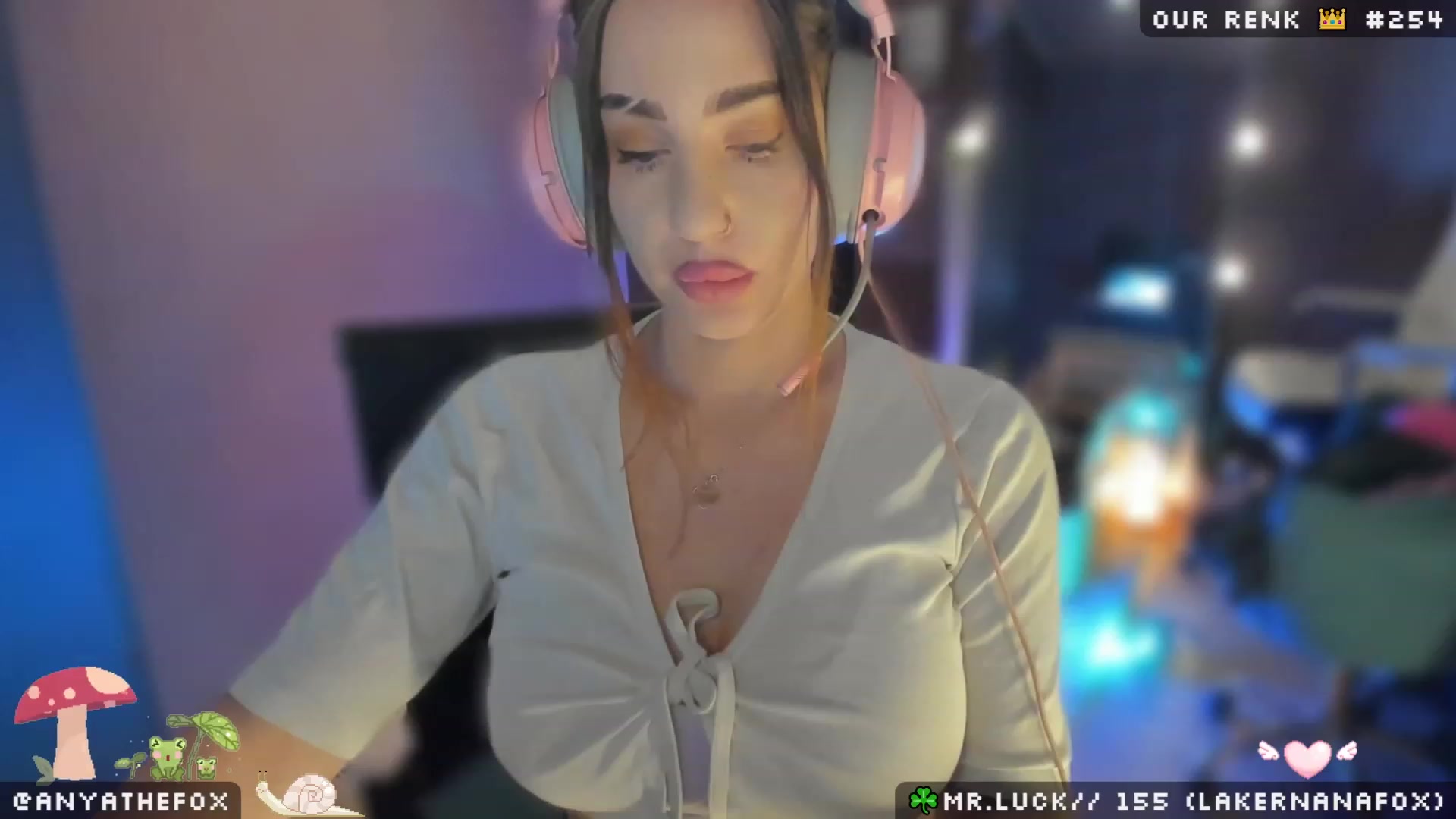 Gallery image thumbnail from Titcoin's myfreecams stream on, 04/03/2023, 05:55 image 3 of 20