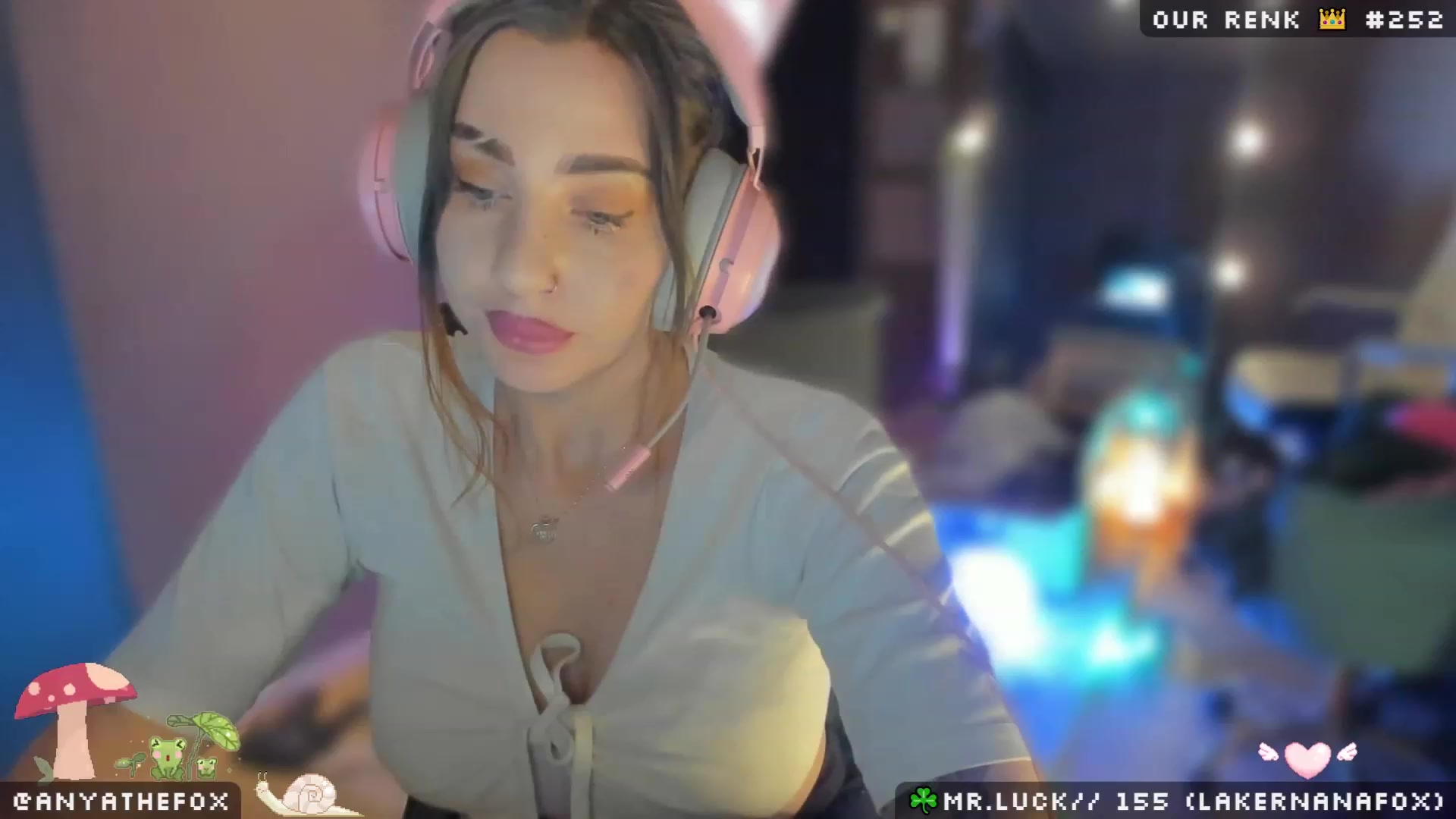 Gallery image thumbnail from Titcoin's myfreecams stream on, 04/03/2023, 05:55 image 17 of 20