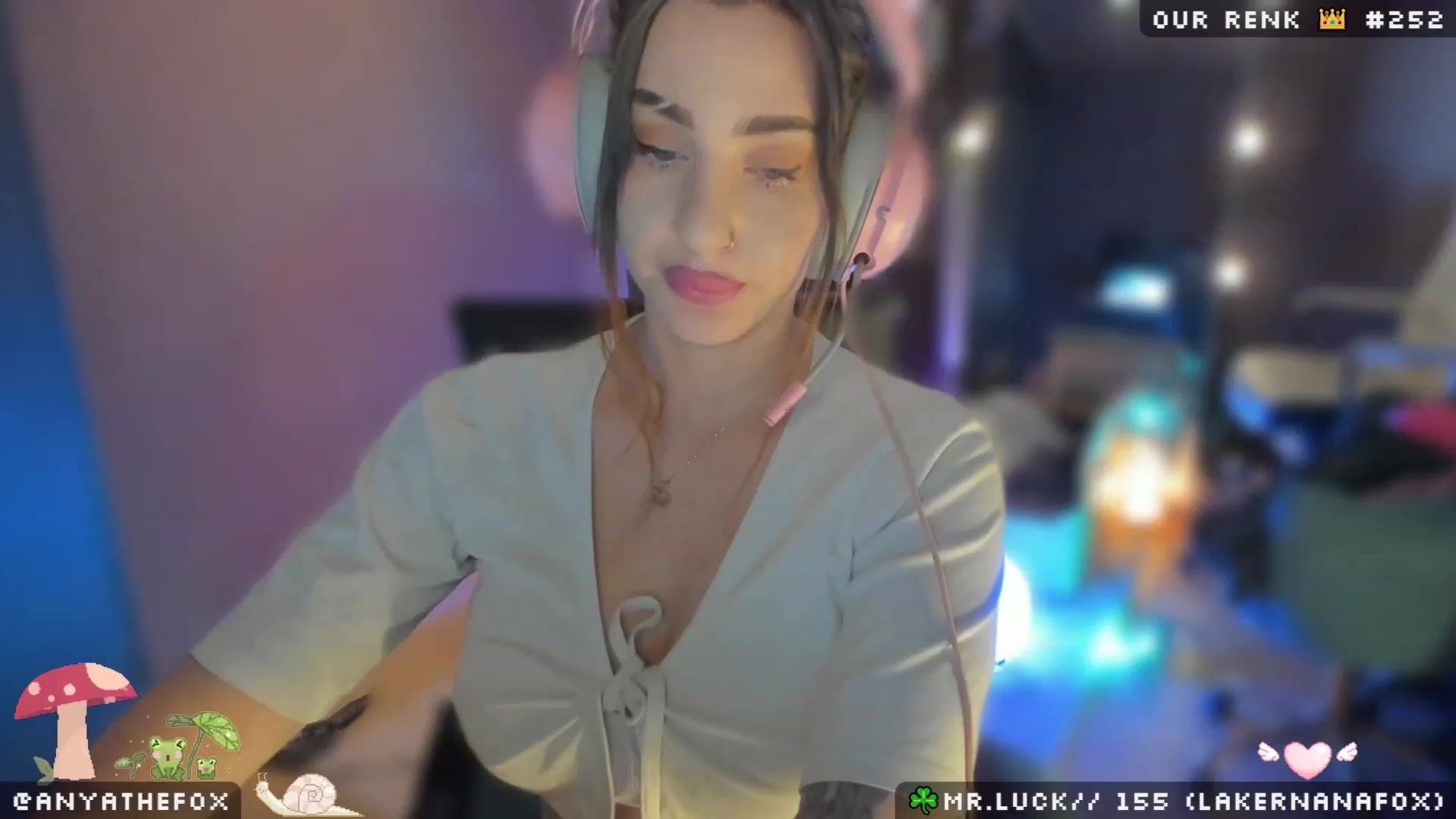 Gallery image thumbnail from Titcoin's myfreecams stream on, 04/03/2023, 05:55 image 15 of 20