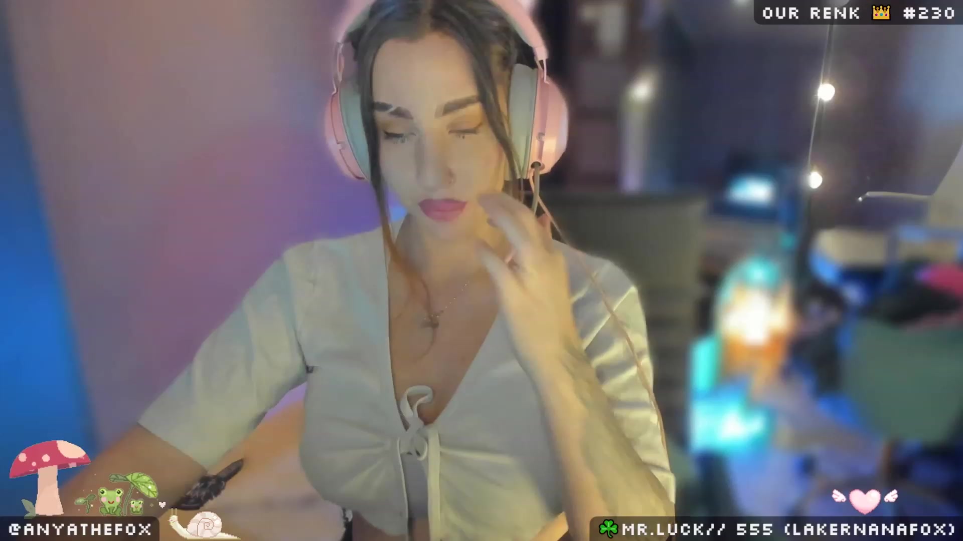 Gallery image thumbnail from Titcoin's myfreecams stream on, 04/03/2023, 06:55 image 6 of 20