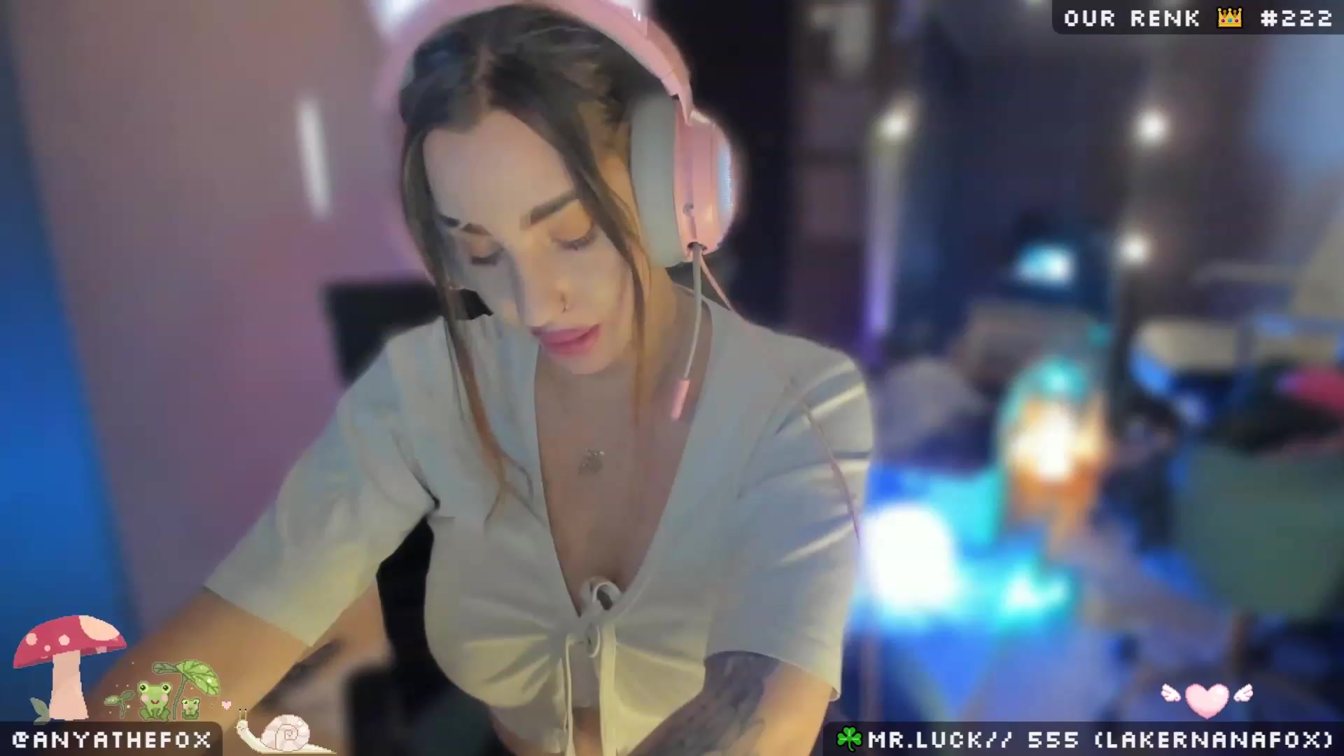 Gallery image thumbnail from Titcoin's myfreecams stream on, 04/03/2023, 06:55 image 17 of 20
