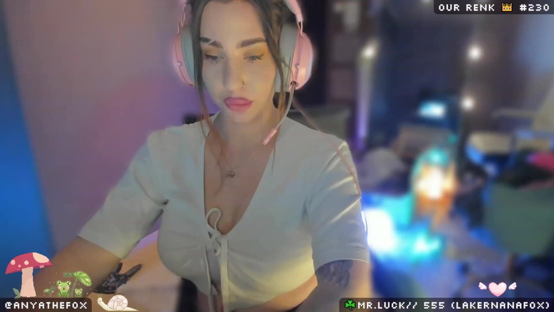 Gallery image thumbnail from Titcoin's myfreecams stream on, 04/03/2023, 06:55 image 10 of 20
