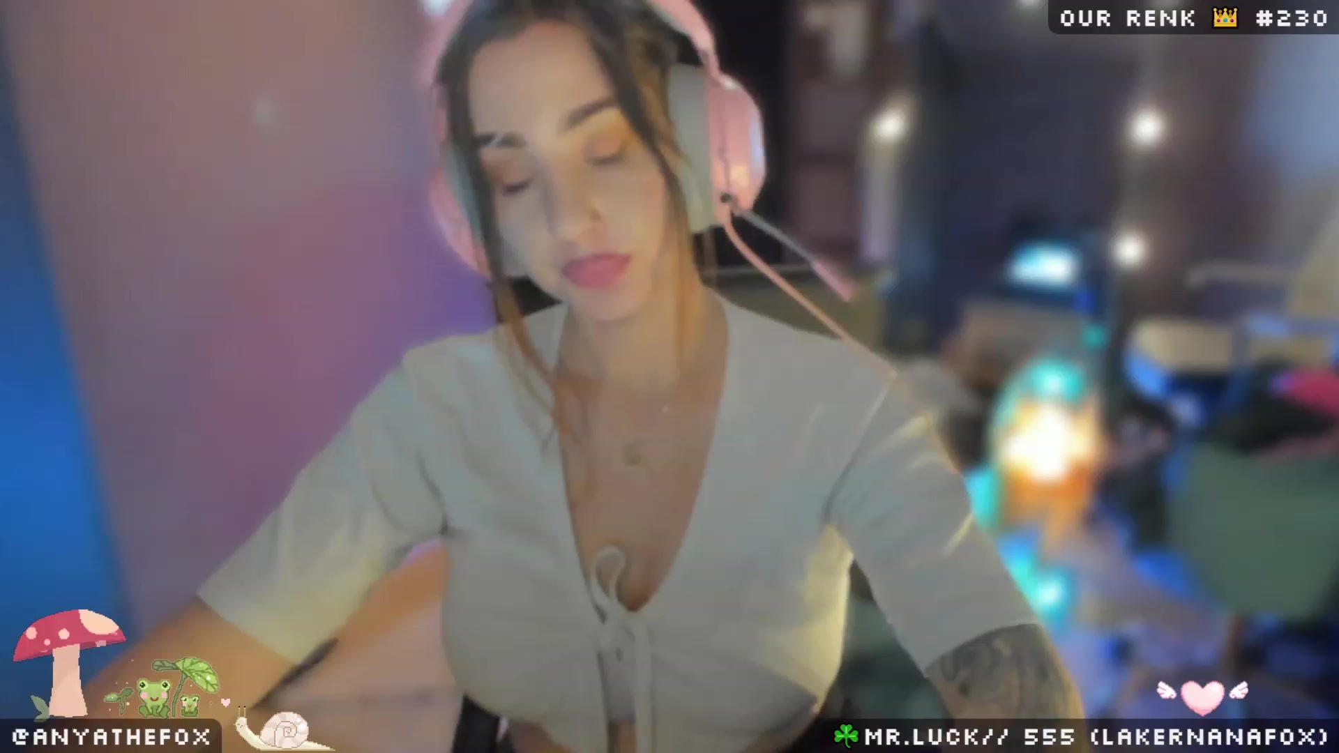 Gallery image thumbnail from Titcoin's myfreecams stream on, 04/03/2023, 06:55 image 12 of 20