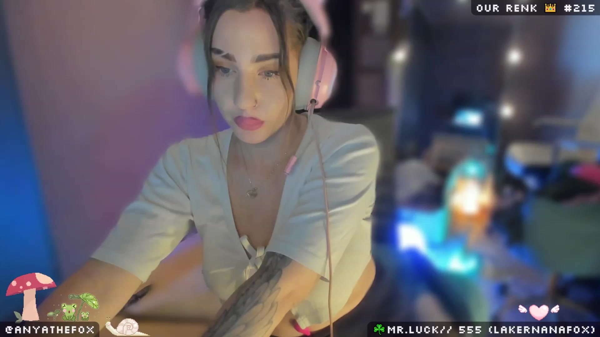 Gallery image thumbnail from Titcoin's myfreecams stream on, 04/03/2023, 07:36 image 8 of 20