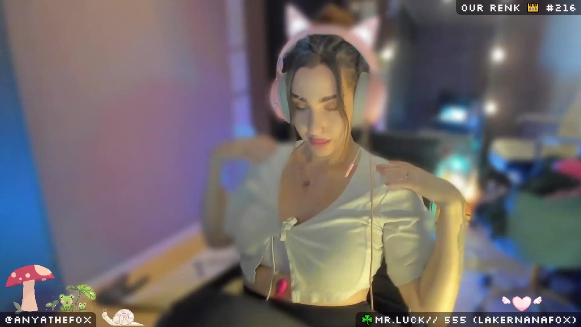 Gallery image thumbnail from Titcoin's myfreecams stream on, 04/03/2023, 07:36 image 6 of 20