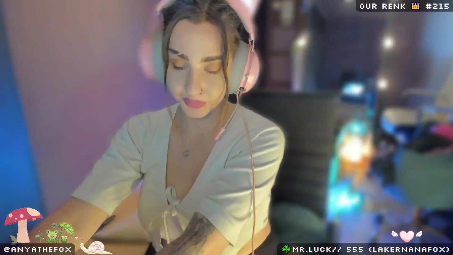 Gallery image thumbnail from Titcoin's myfreecams stream on, 04/03/2023, 07:36 image 15 of 20