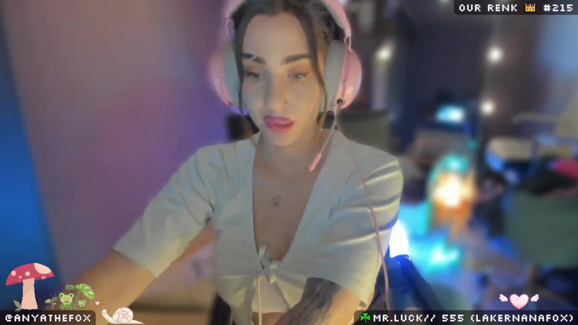 Gallery image thumbnail from Titcoin's myfreecams stream on, 04/03/2023, 07:36 image 12 of 20