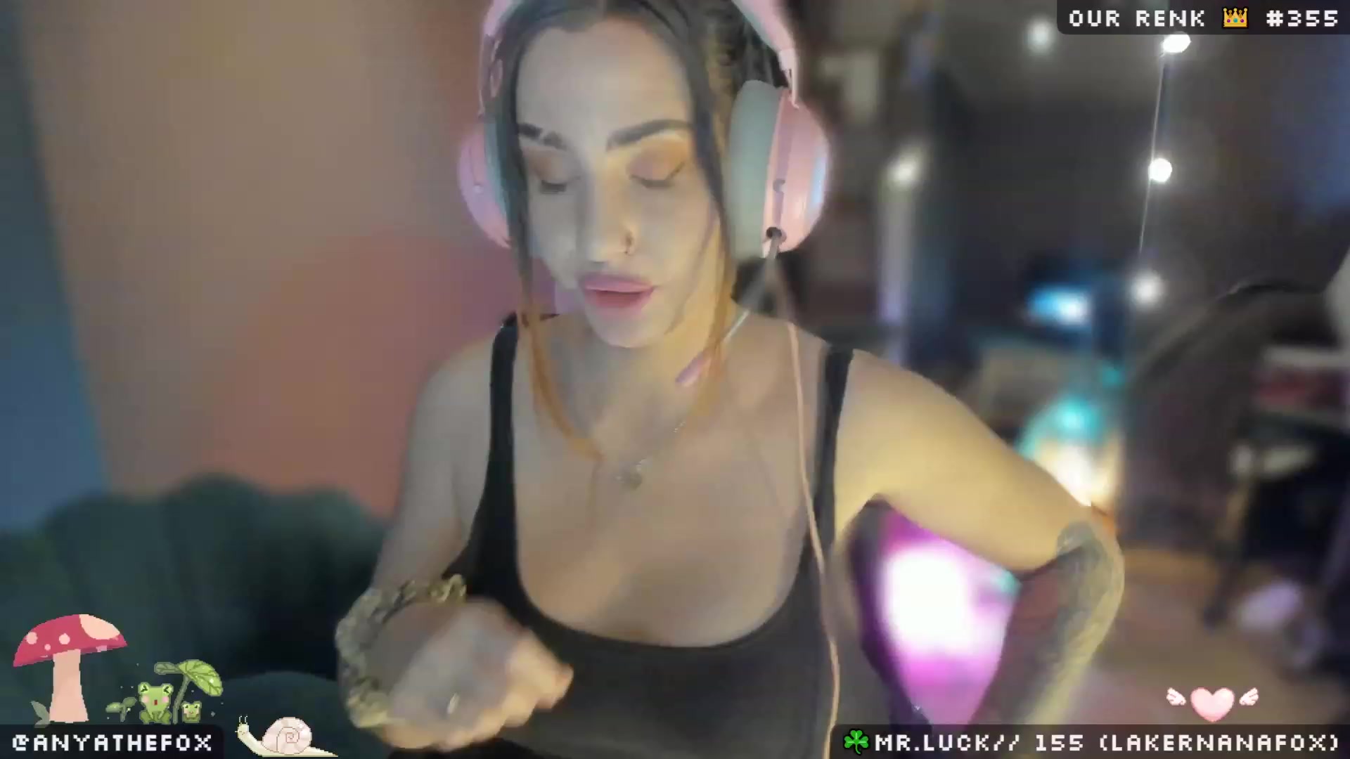 Gallery image thumbnail from Titcoin's myfreecams stream on, 04/06/2023, 06:57 image 11 of 20