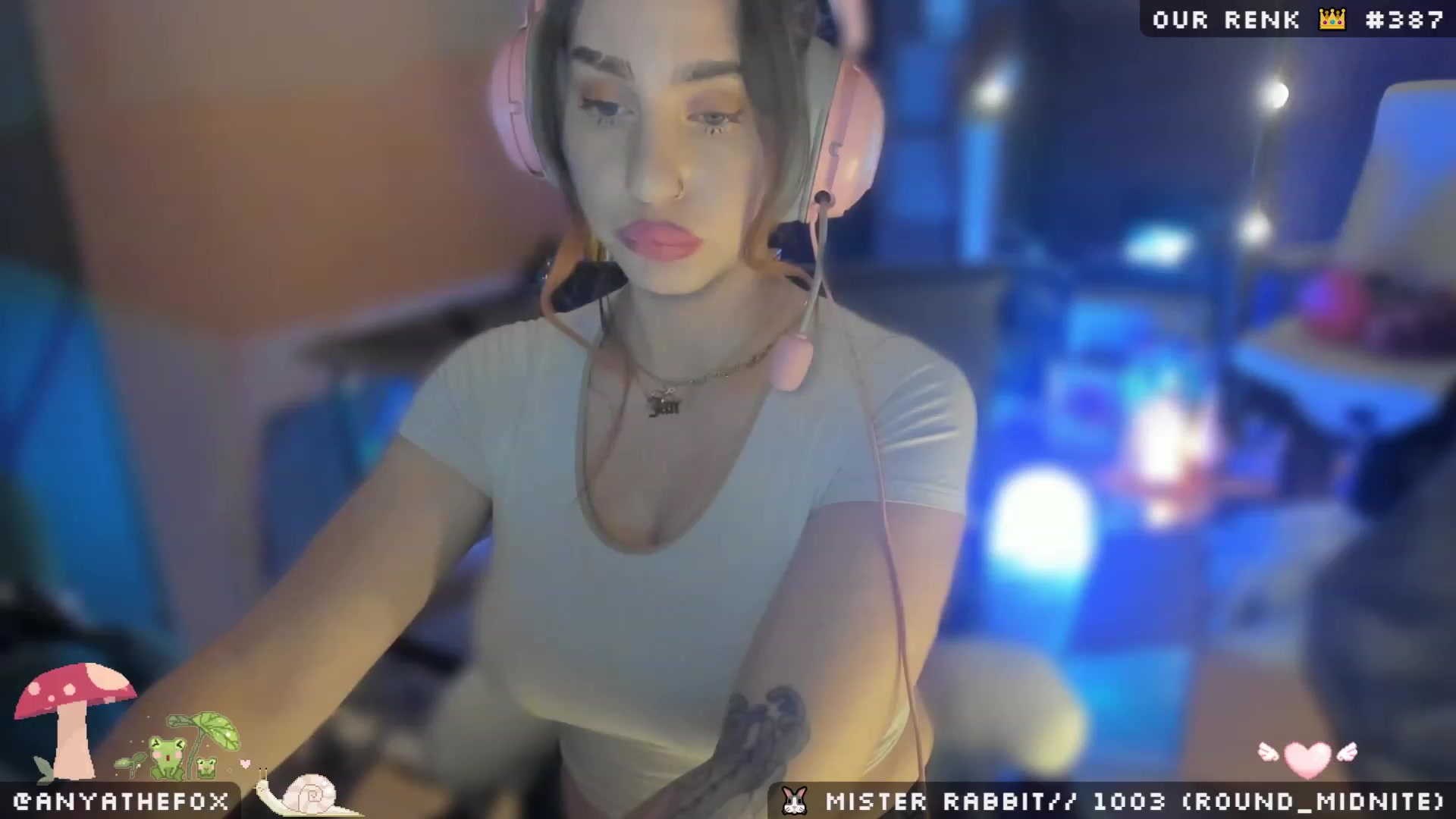 Gallery image thumbnail from Titcoin's myfreecams stream on, 04/12/2023, 07:08 image 17 of 20