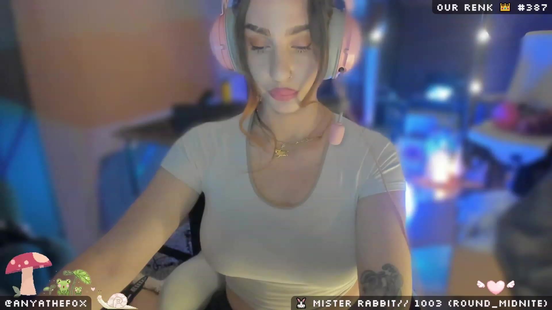 Gallery image thumbnail from Titcoin's myfreecams stream on, 04/12/2023, 07:08 image 15 of 20
