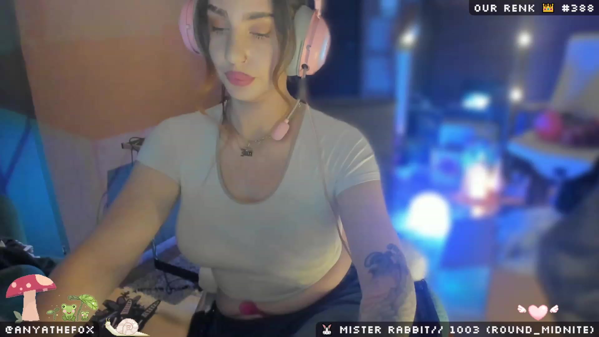 Gallery image thumbnail from Titcoin's myfreecams stream on, 04/12/2023, 07:08 image 11 of 20