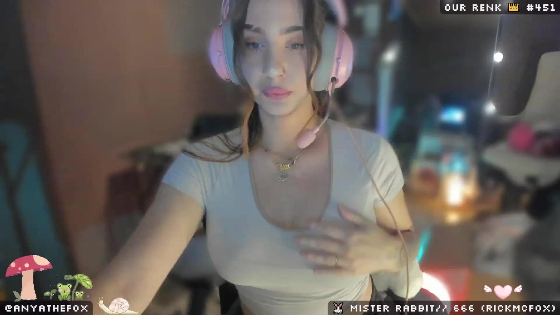 Gallery image thumbnail from Titcoin's myfreecams stream on, 04/15/2023, 08:51 image 3 of 20
