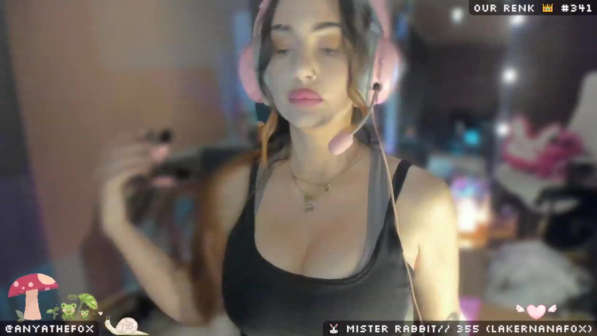 Gallery image thumbnail from Titcoin's myfreecams stream on, 04/17/2023, 05:04 image 14 of 20