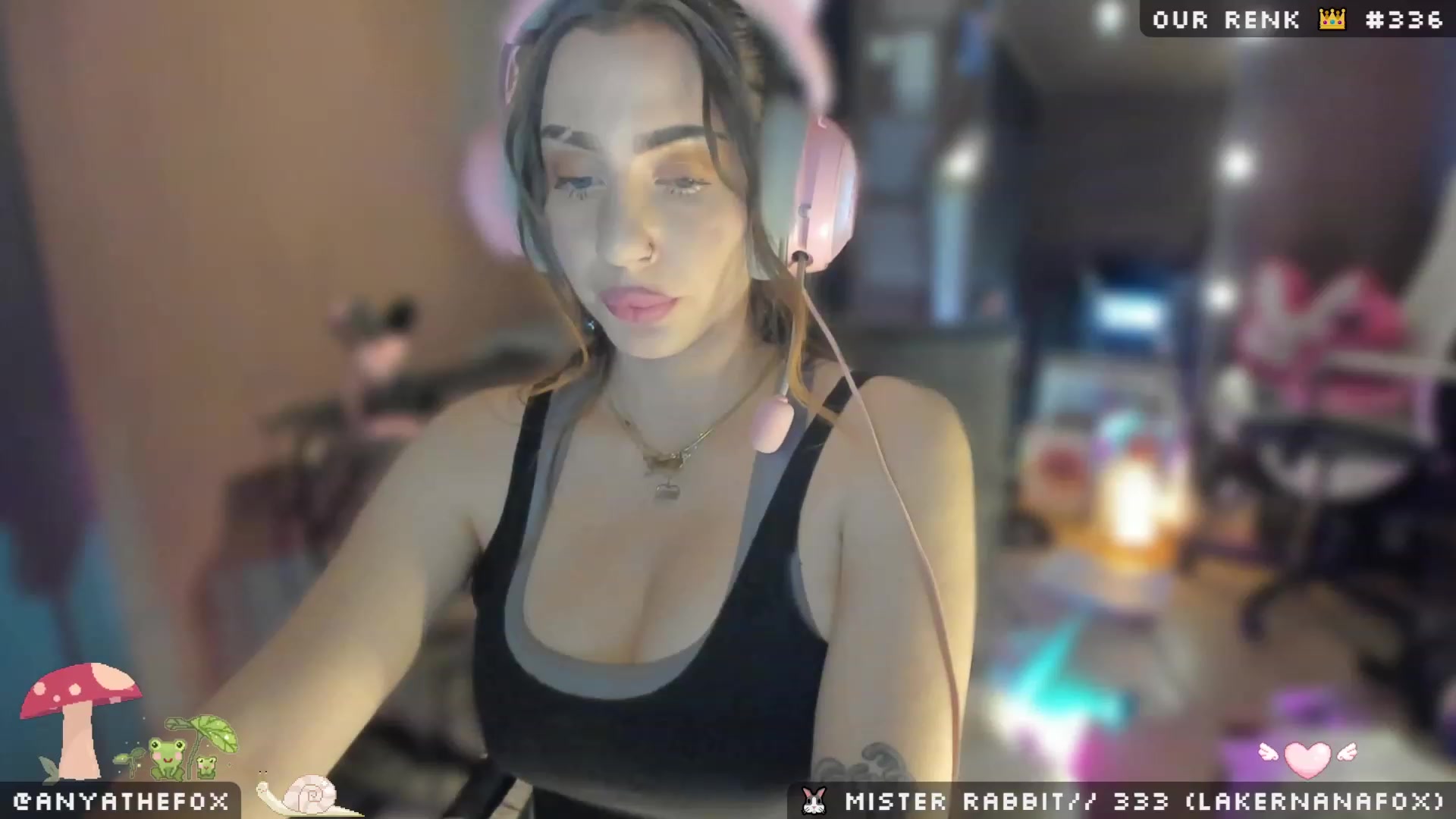 Gallery image thumbnail from Titcoin's myfreecams stream on, 04/18/2023, 06:40 image 5 of 20