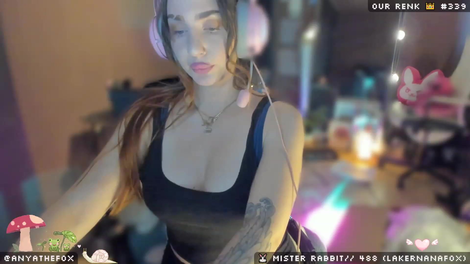 Gallery image thumbnail from Titcoin's myfreecams stream on, 04/19/2023, 07:05 image 16 of 20