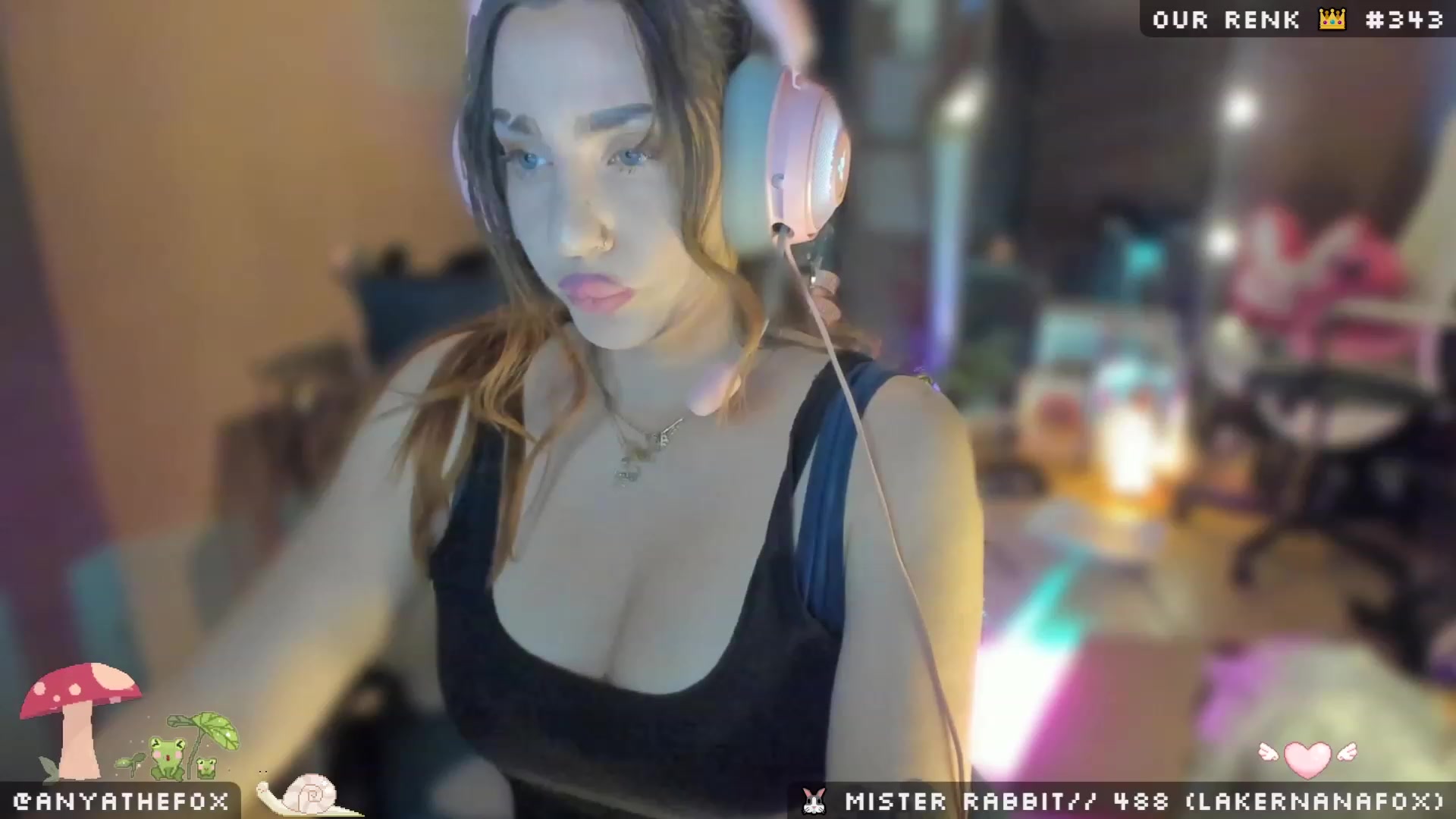 Gallery image thumbnail from Titcoin's myfreecams stream on, 04/19/2023, 07:05 image 1 of 20
