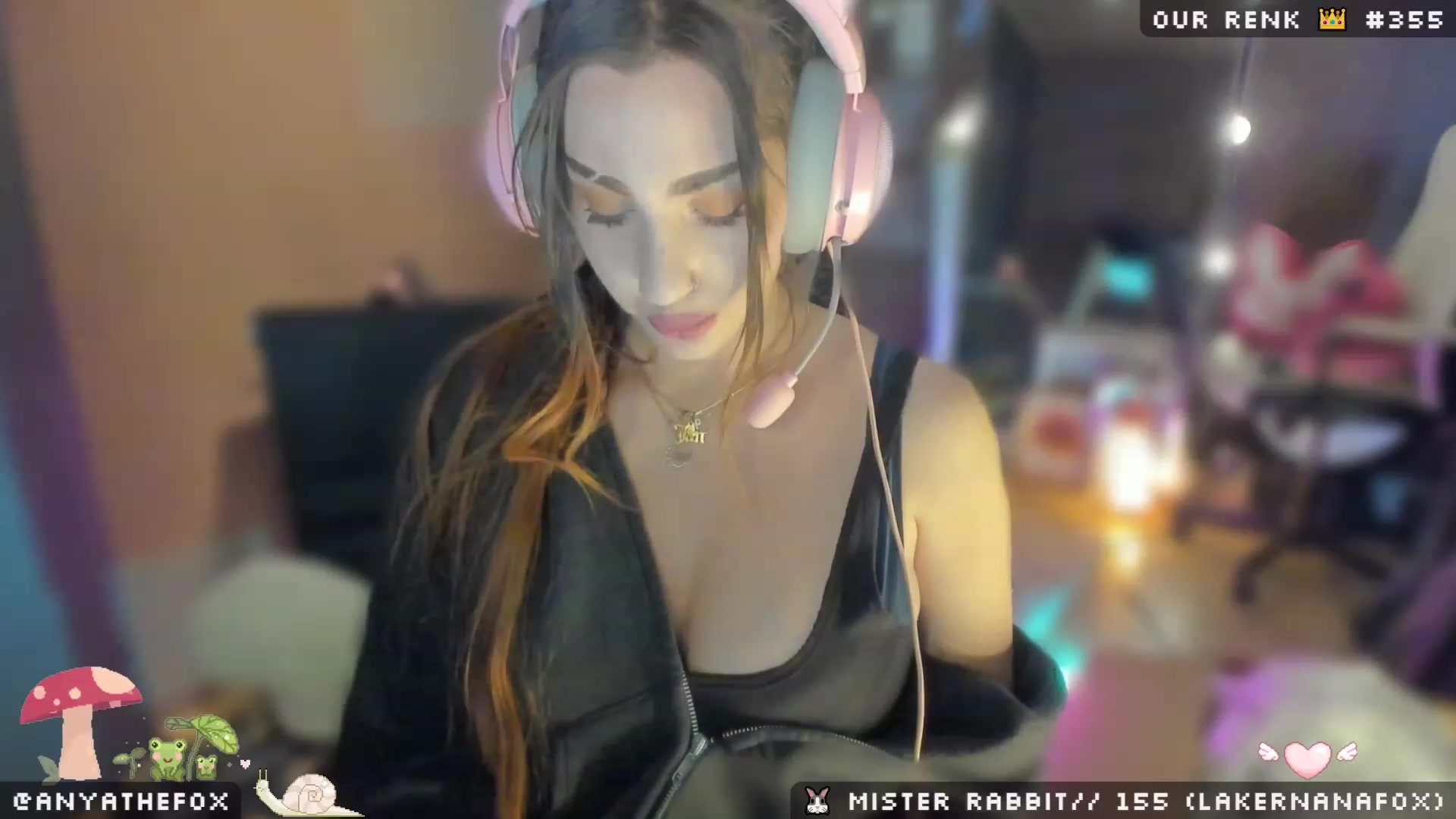 Gallery image thumbnail from Titcoin's myfreecams stream on, 04/20/2023, 06:53 image 1 of 20
