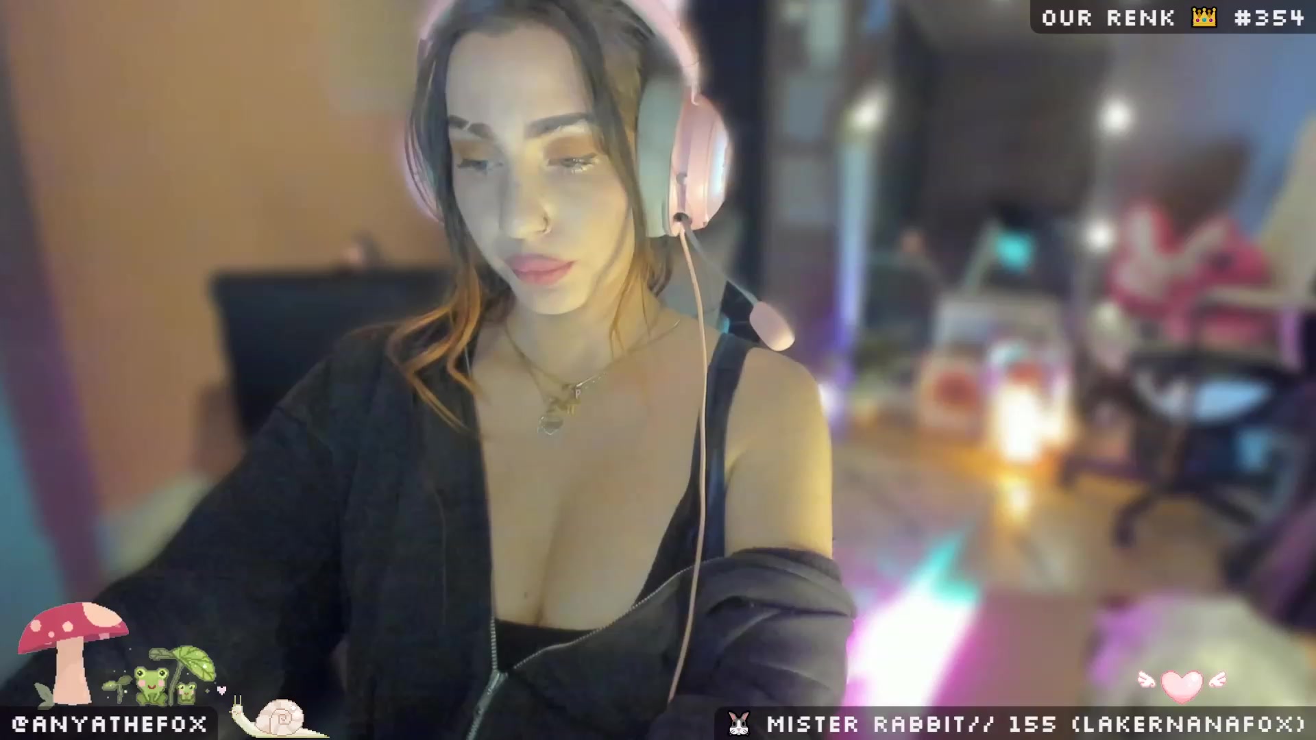 Gallery image thumbnail from Titcoin's myfreecams stream on, 04/20/2023, 06:53 image 15 of 20