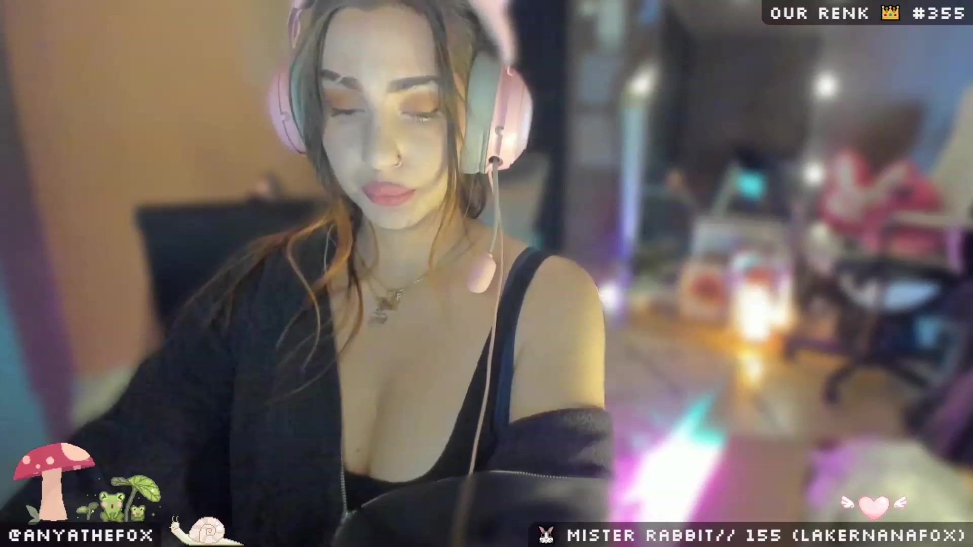 Gallery image thumbnail from Titcoin's myfreecams stream on, 04/20/2023, 06:53 image 7 of 20
