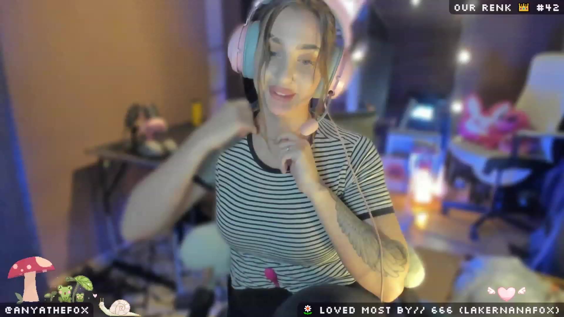Gallery image thumbnail from Titcoin's myfreecams stream on, 05/01/2023, 08:38 image 11 of 20