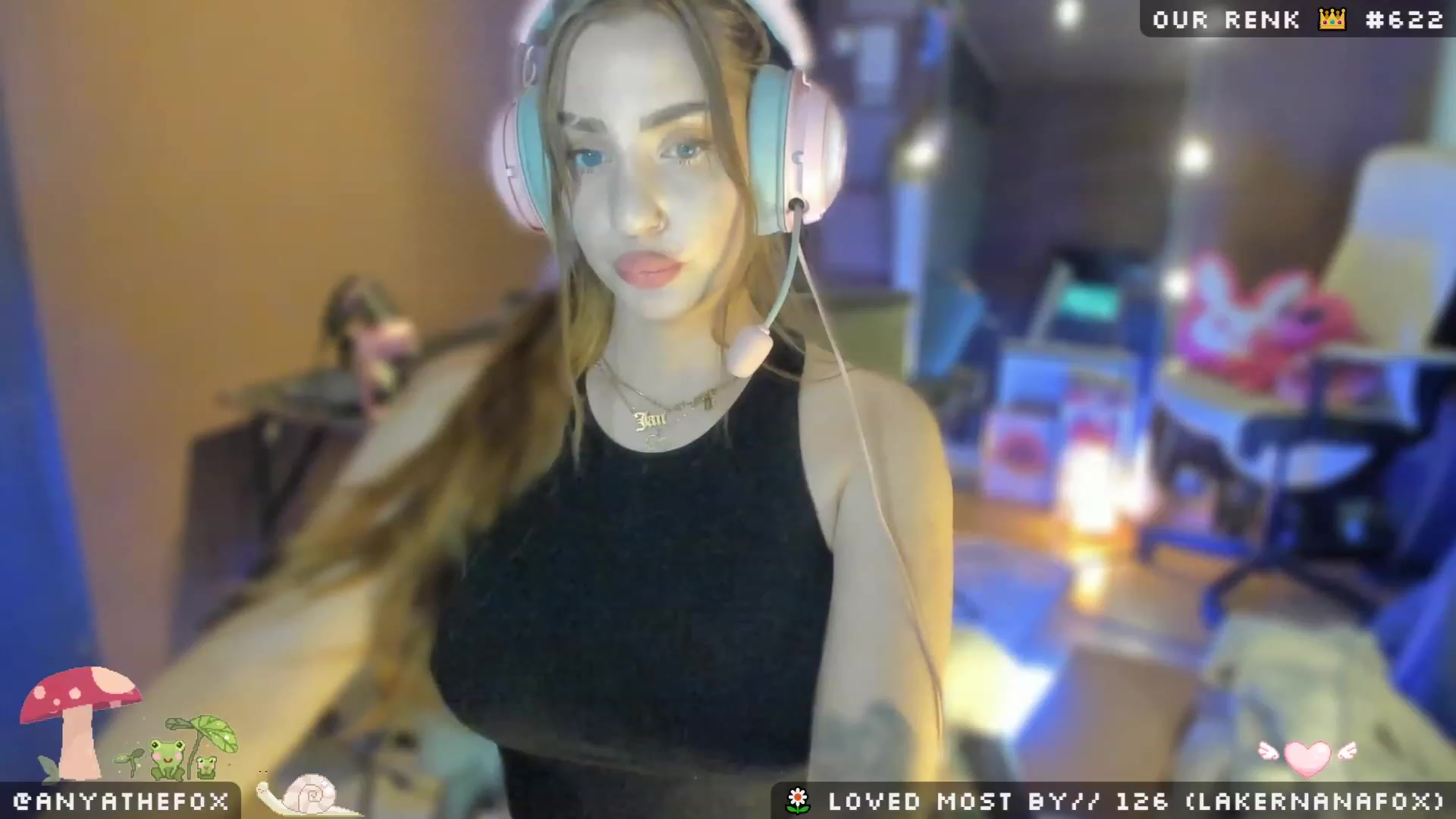 Gallery image thumbnail from Titcoin's myfreecams stream on, 05/03/2023, 06:35 image 7 of 20