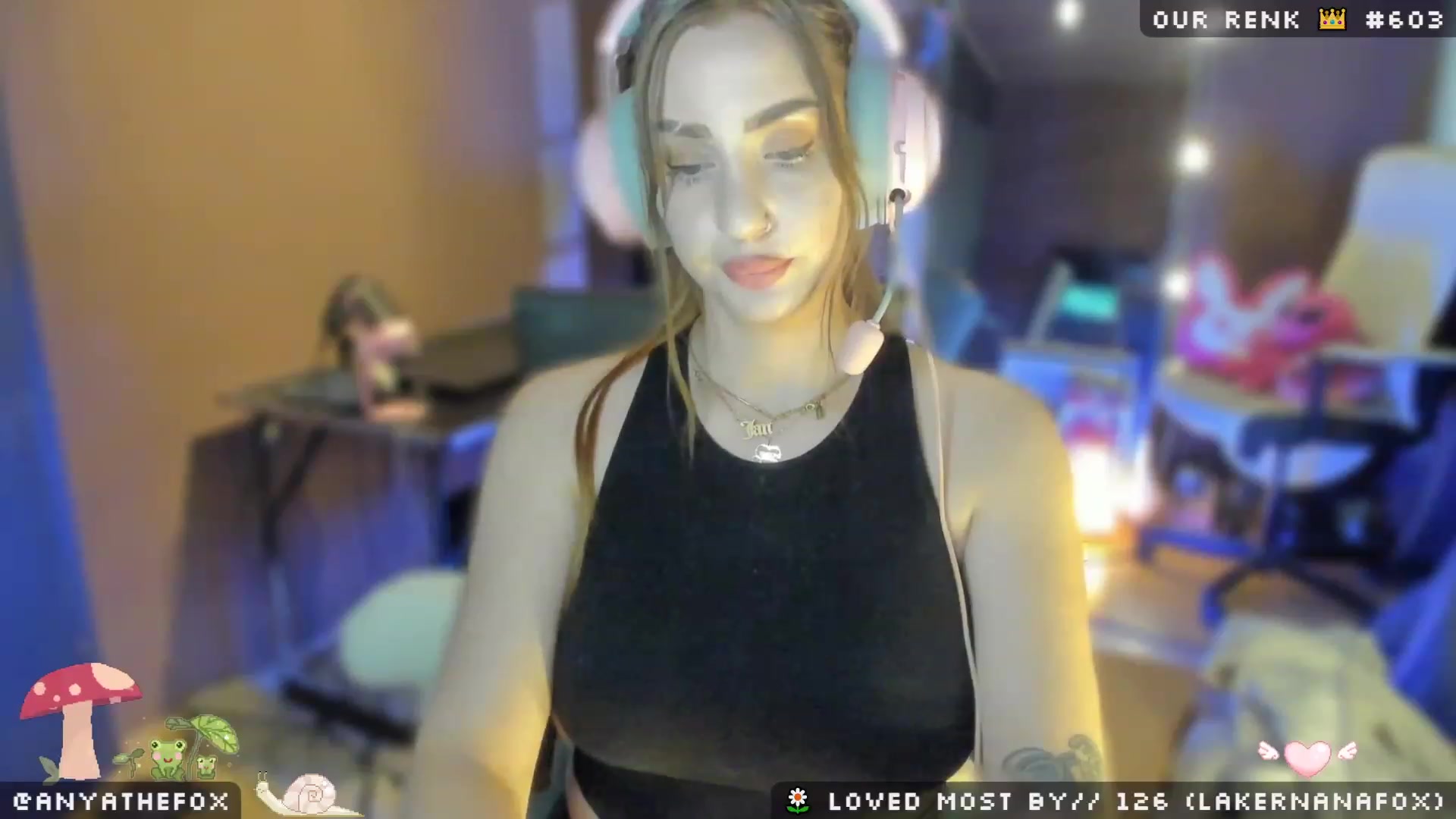 Gallery image thumbnail from Titcoin's myfreecams stream on, 05/03/2023, 06:35 image 17 of 20