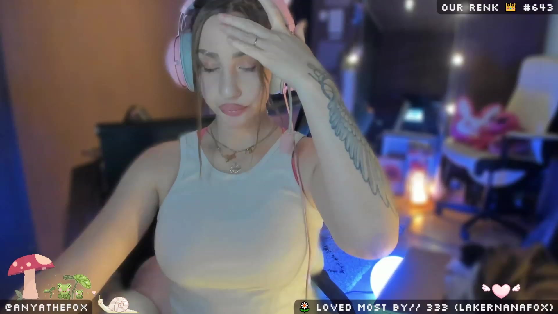 Gallery image thumbnail from Titcoin's myfreecams stream on, 05/04/2023, 07:15 image 14 of 20