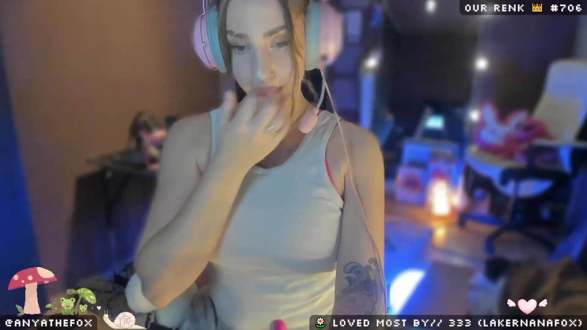 Gallery image thumbnail from Titcoin's myfreecams stream on, 05/04/2023, 07:15 image 1 of 20