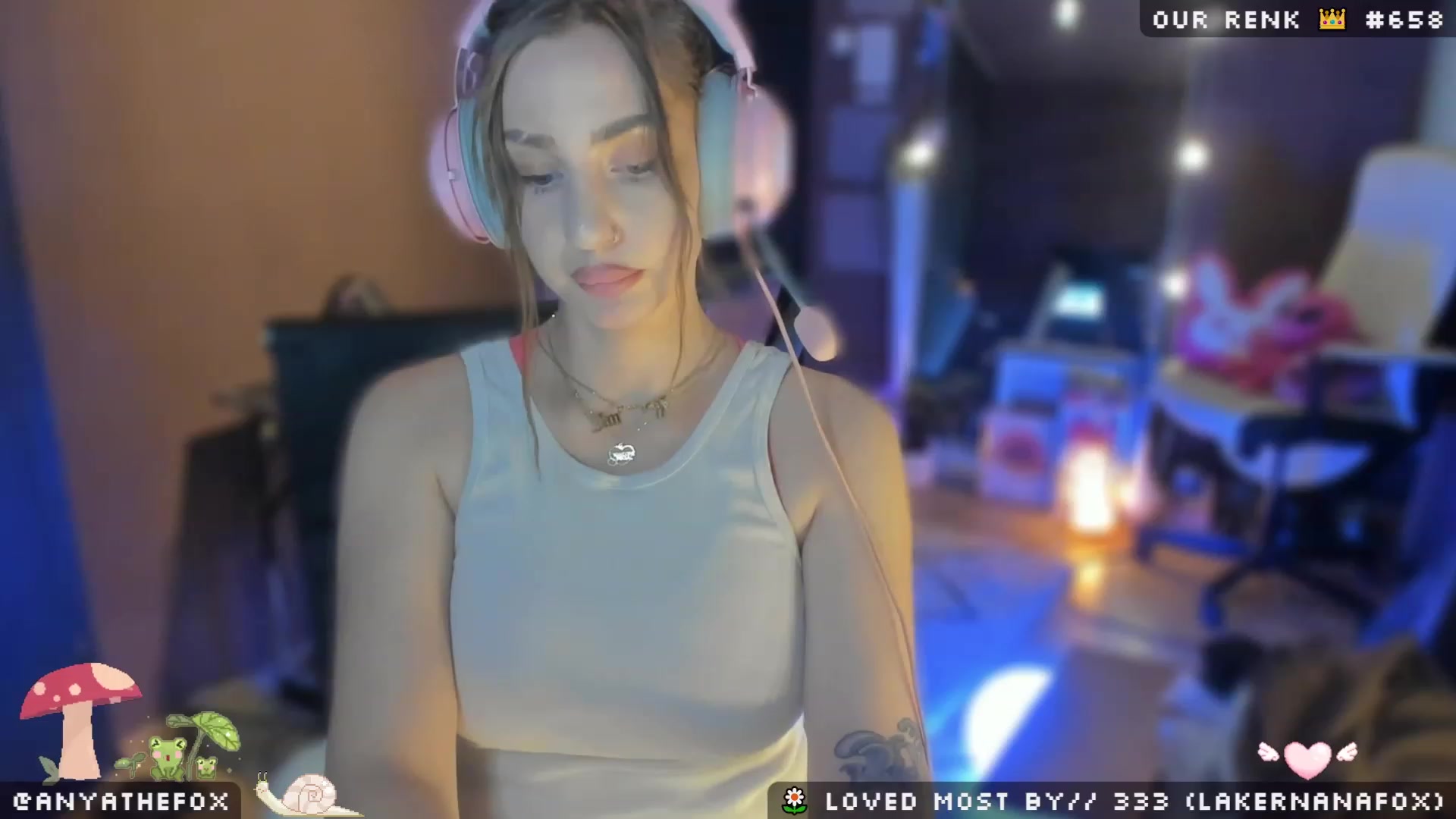 Gallery image thumbnail from Titcoin's myfreecams stream on, 05/04/2023, 07:15 image 12 of 20