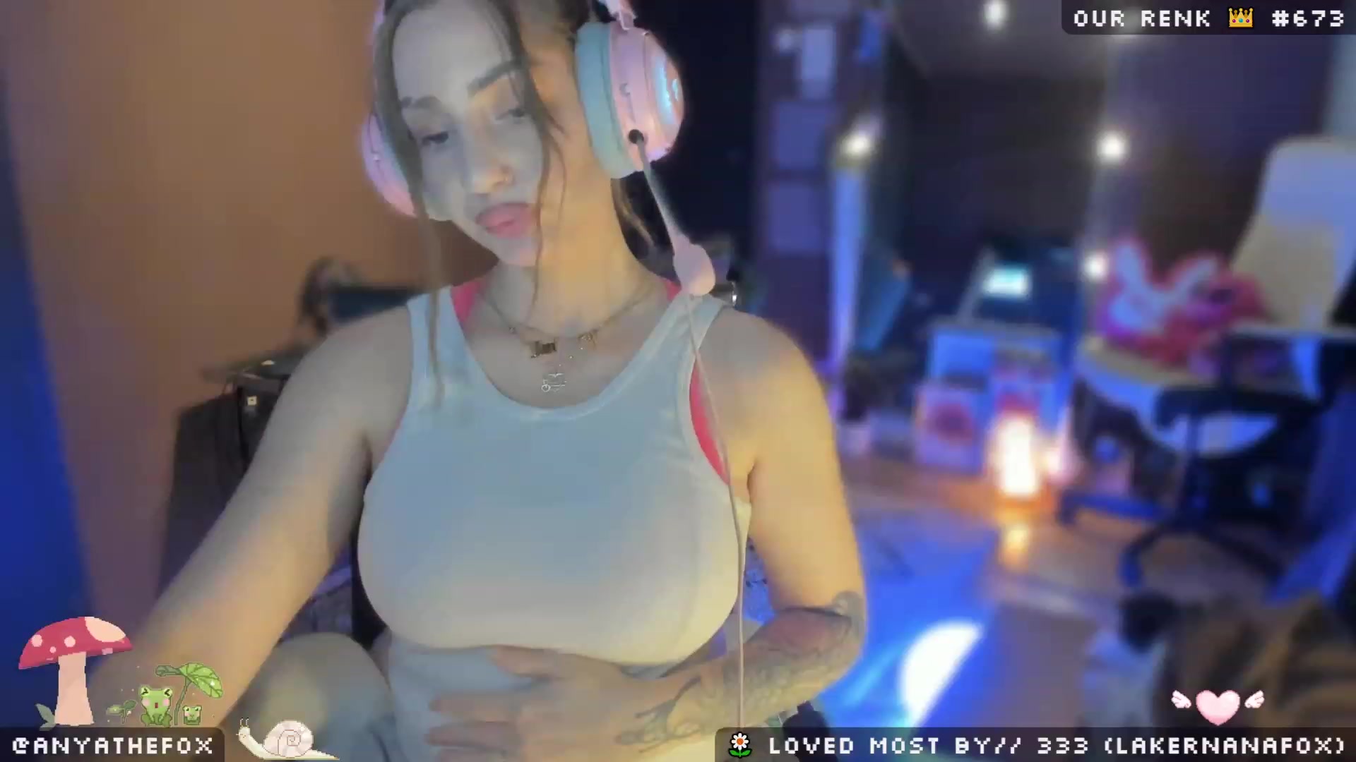Gallery image thumbnail from Titcoin's myfreecams stream on, 05/04/2023, 07:15 image 8 of 20