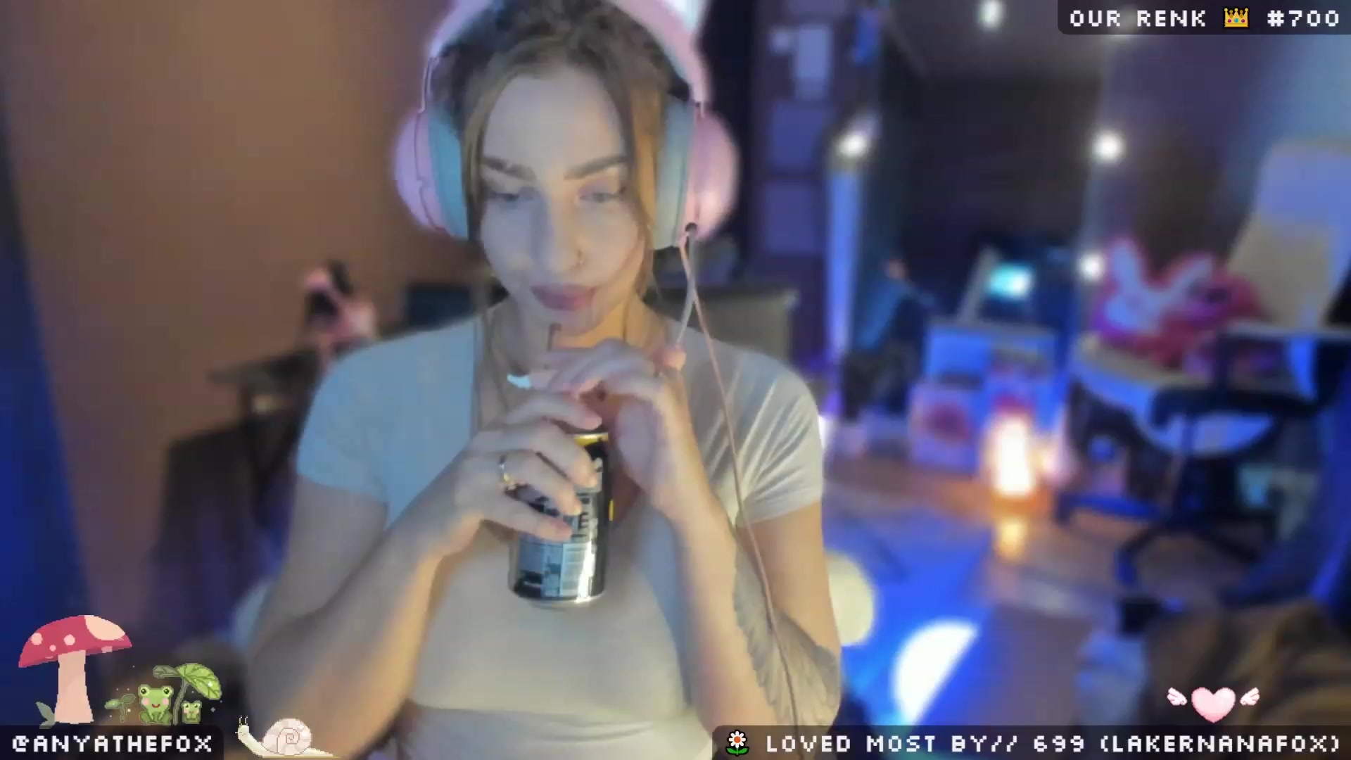 Gallery image thumbnail from Titcoin's myfreecams stream on, 05/06/2023, 09:15 image 3 of 20