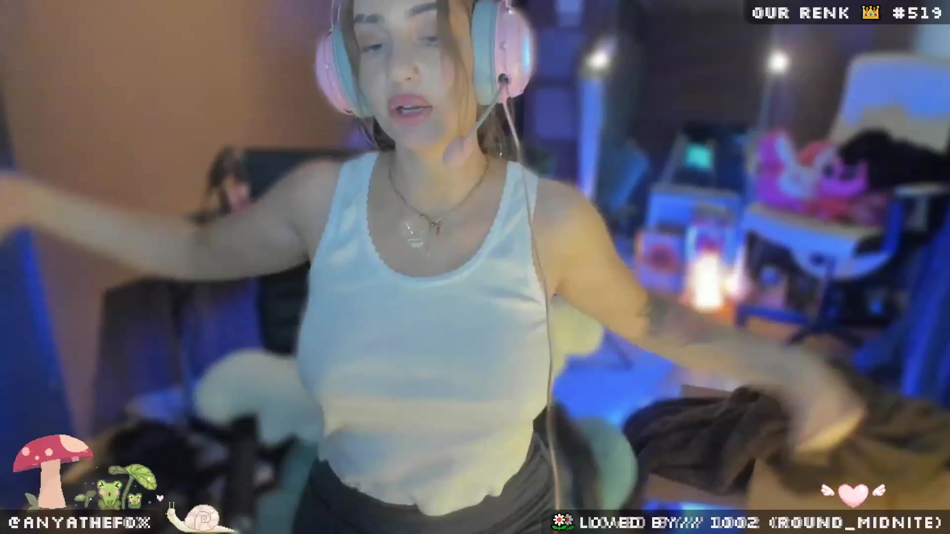 Gallery image thumbnail from Titcoin's myfreecams stream on, 05/16/2023, 06:32 image 10 of 20