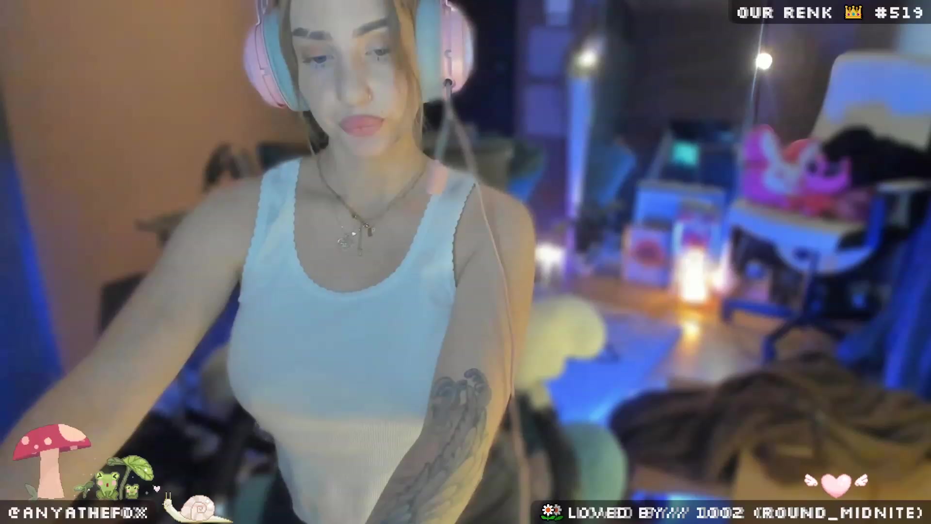 Gallery image thumbnail from Titcoin's myfreecams stream on, 05/16/2023, 06:32 image 1 of 20