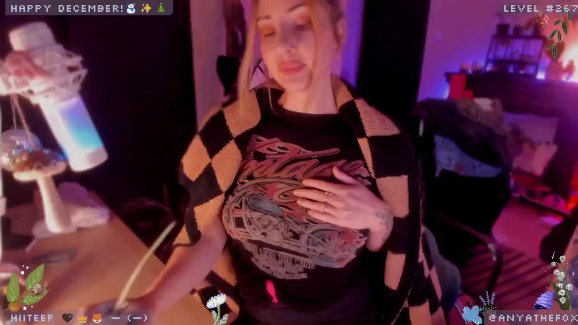 Gallery image thumbnail from TitsAhoy_'s myfreecams stream on, 12/05/2024, 08:37 image 12 of 20