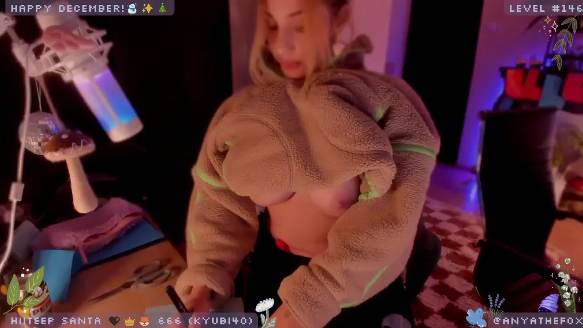 Gallery image thumbnail from TitsAhoy_'s myfreecams stream on, 12/17/2024, 10:18 image 9 of 20