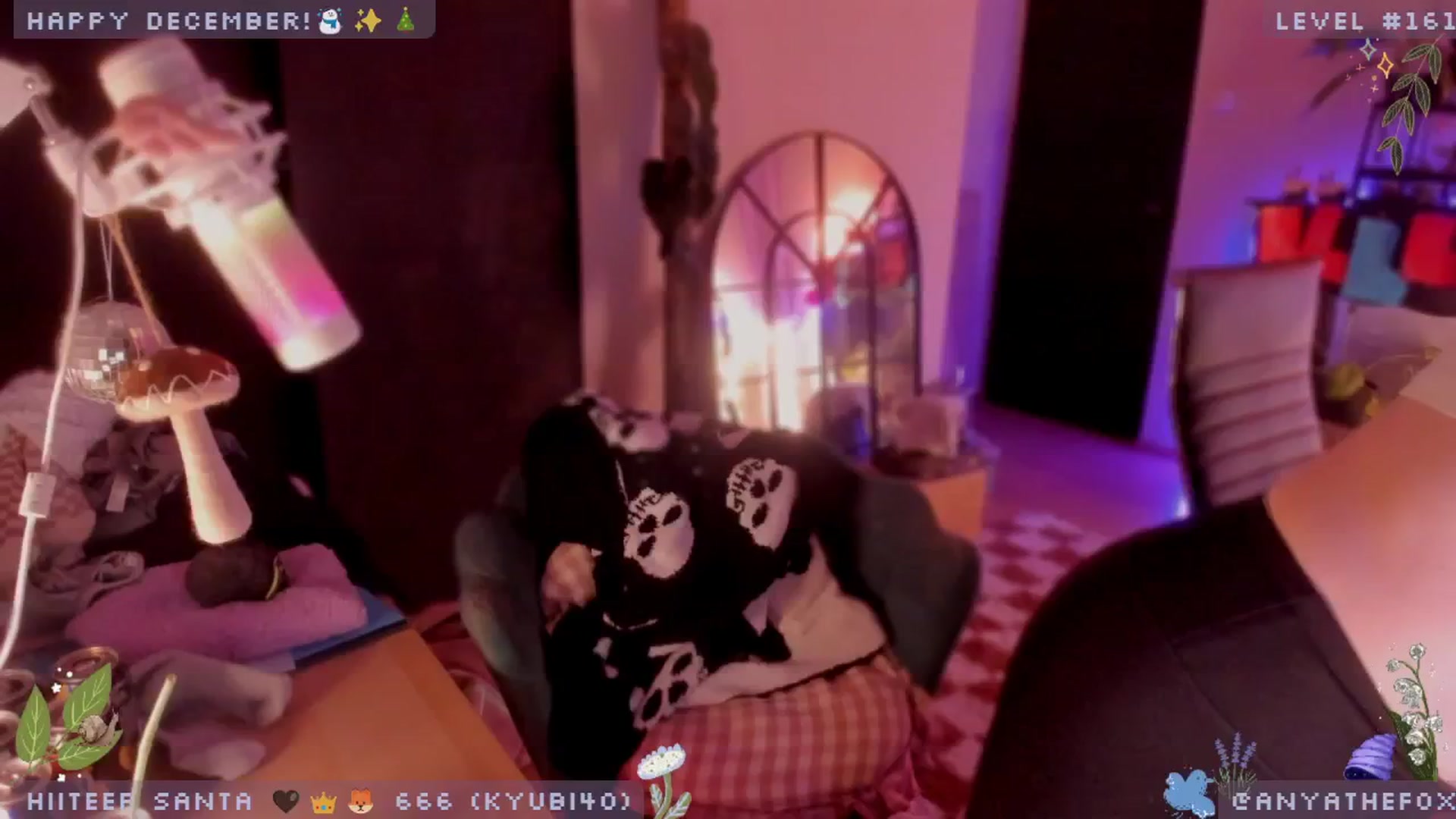 Gallery image thumbnail from TitsAhoy_'s myfreecams stream on, 12/22/2024, 08:45 image 8 of 20