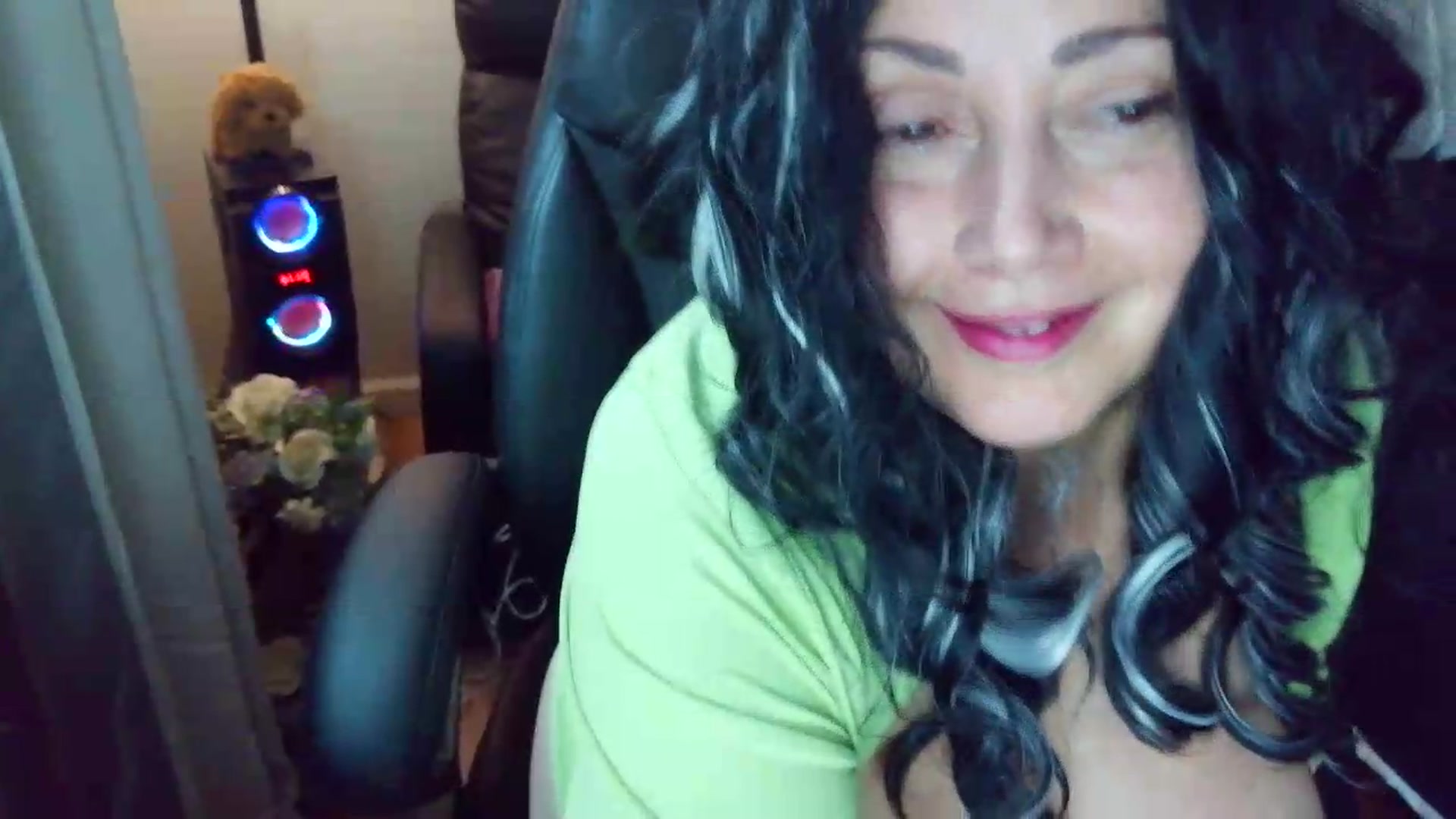 Gallery image thumbnail from TitsHemingway's myfreecams stream on, 06/27/2026, 13:51 image 12 of 20