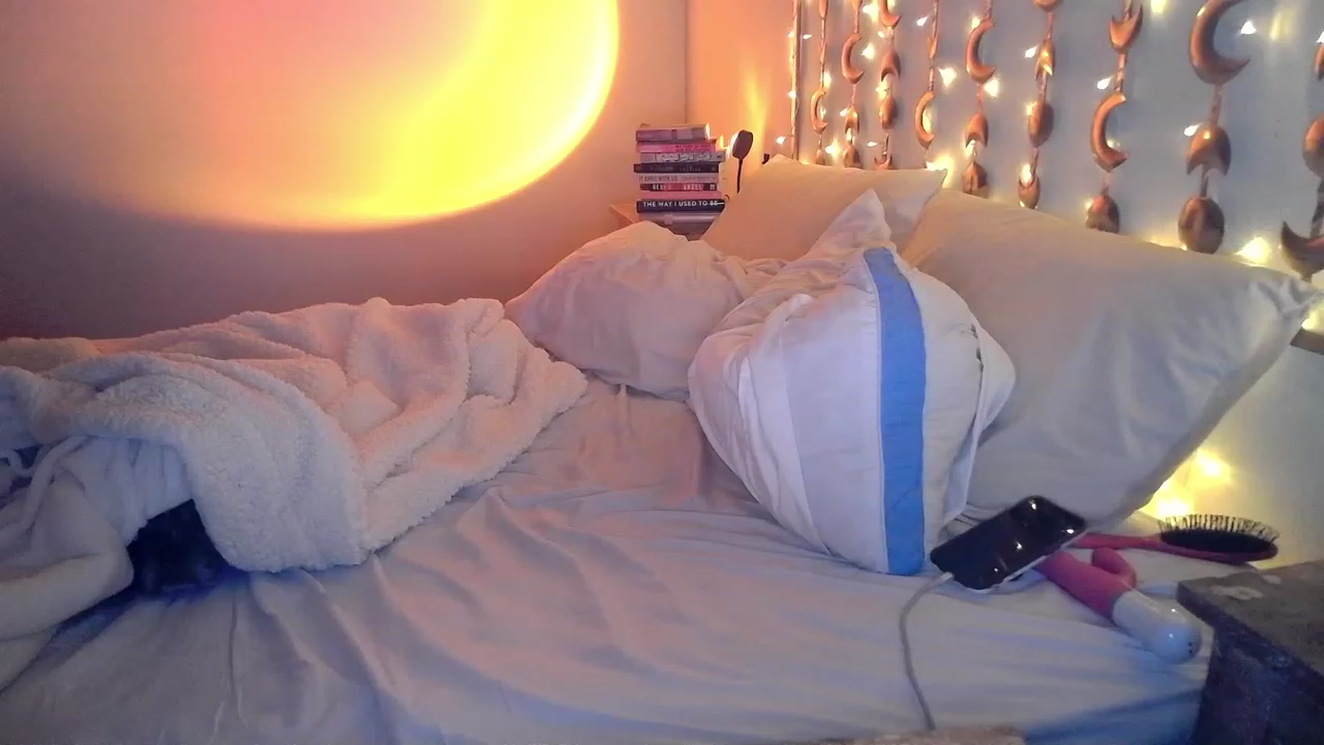 Gallery image thumbnail from TitsMcgeee's myfreecams stream on, 12/22/2022, 01:18 image 13 of 20