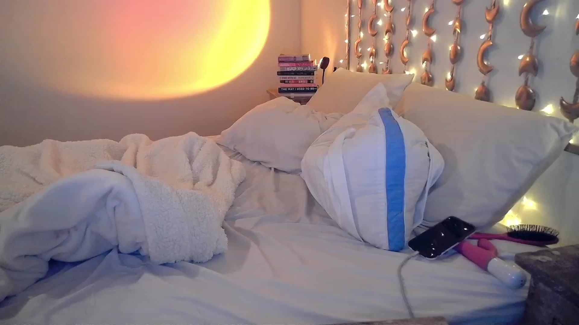 Gallery image thumbnail from TitsMcgeee's myfreecams stream on, 12/22/2022, 01:18 image 14 of 20
