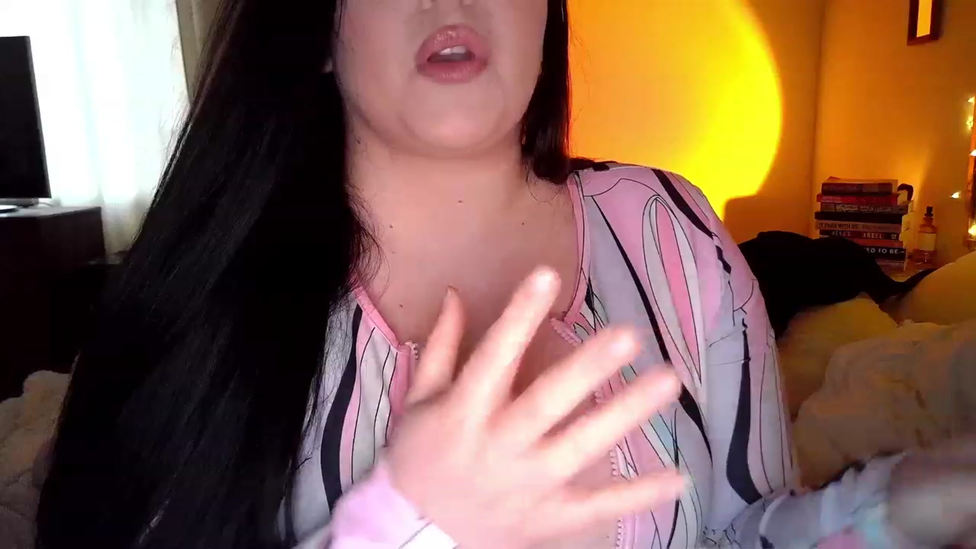 Gallery image thumbnail from TitsMcgeee's myfreecams stream on, 01/10/2023, 23:51 image 10 of 20