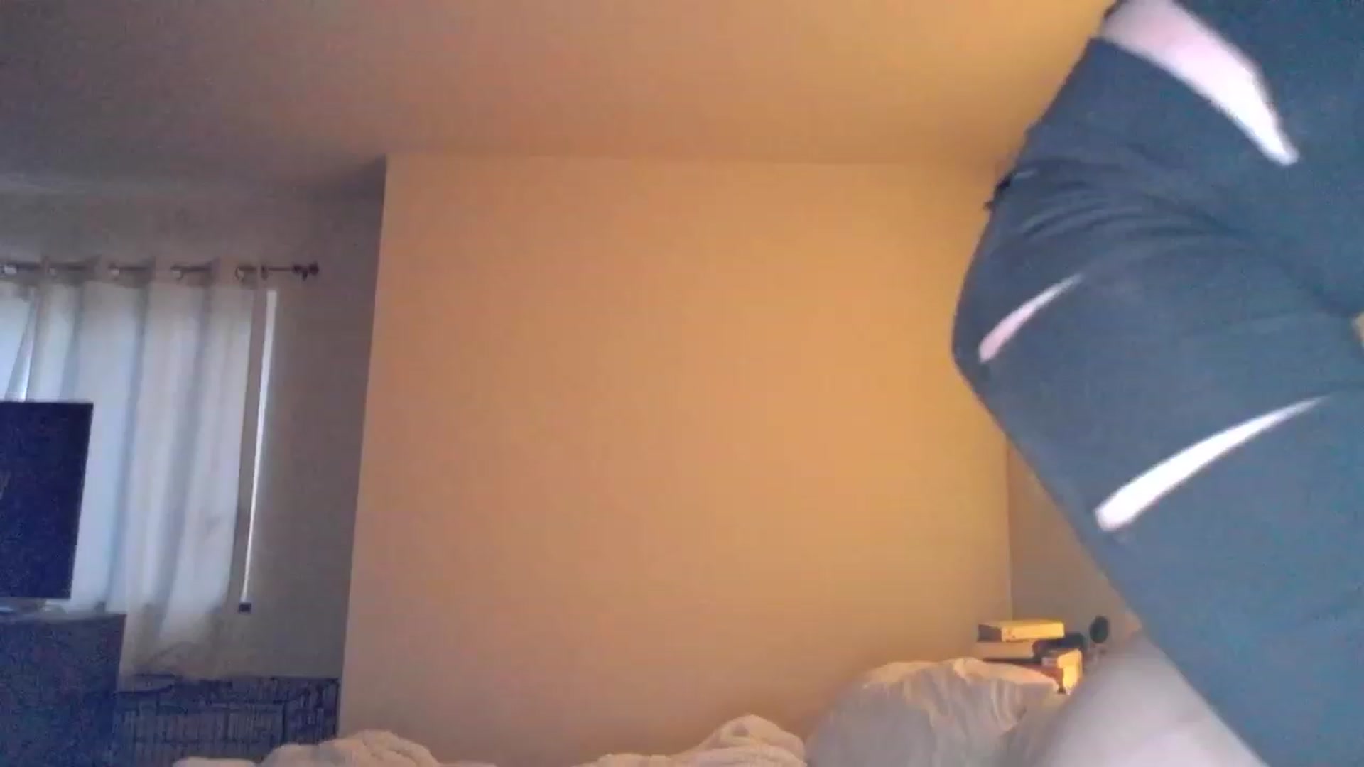 Gallery image thumbnail from TitsMcgeee's myfreecams stream on, 02/17/2023, 02:37 image 5 of 20