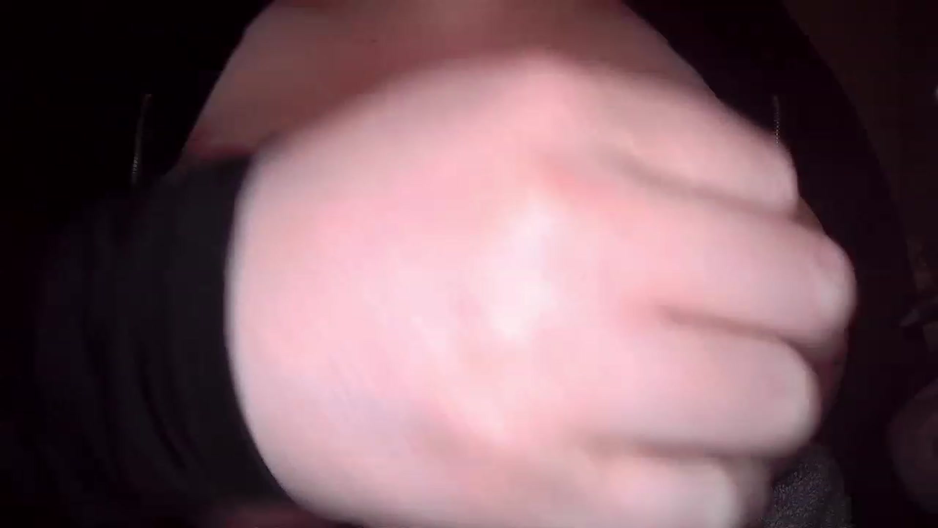 Gallery image thumbnail from TitsMcgeee's myfreecams stream on, 03/22/2023, 03:27 image 7 of 20
