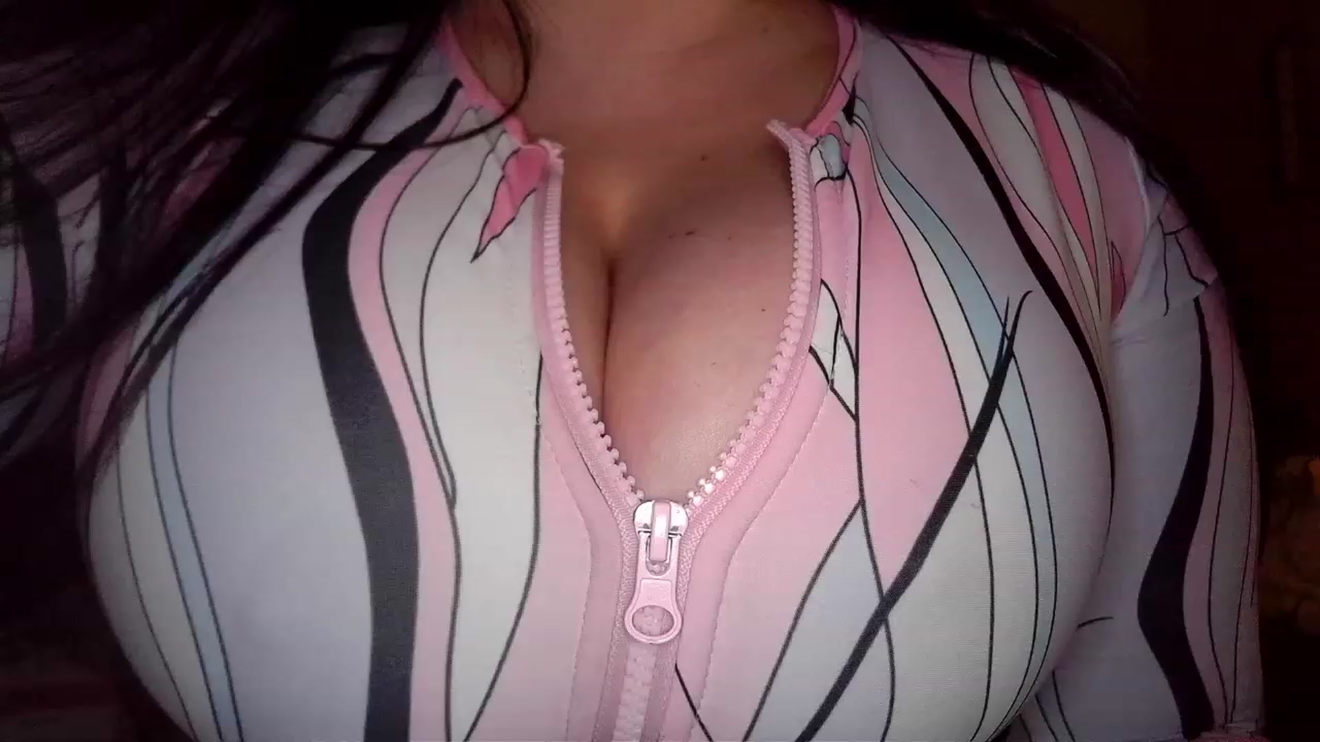 Gallery image thumbnail from TitsMcgeee's myfreecams stream on, 05/02/2023, 05:17 image 5 of 20
