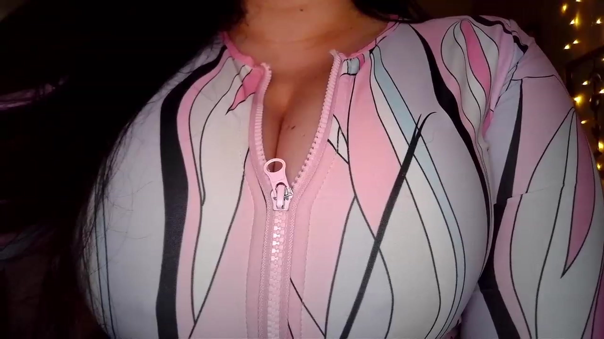 Gallery image thumbnail from TitsMcgeee's myfreecams stream on, 06/02/2023, 24:01 image 10 of 20