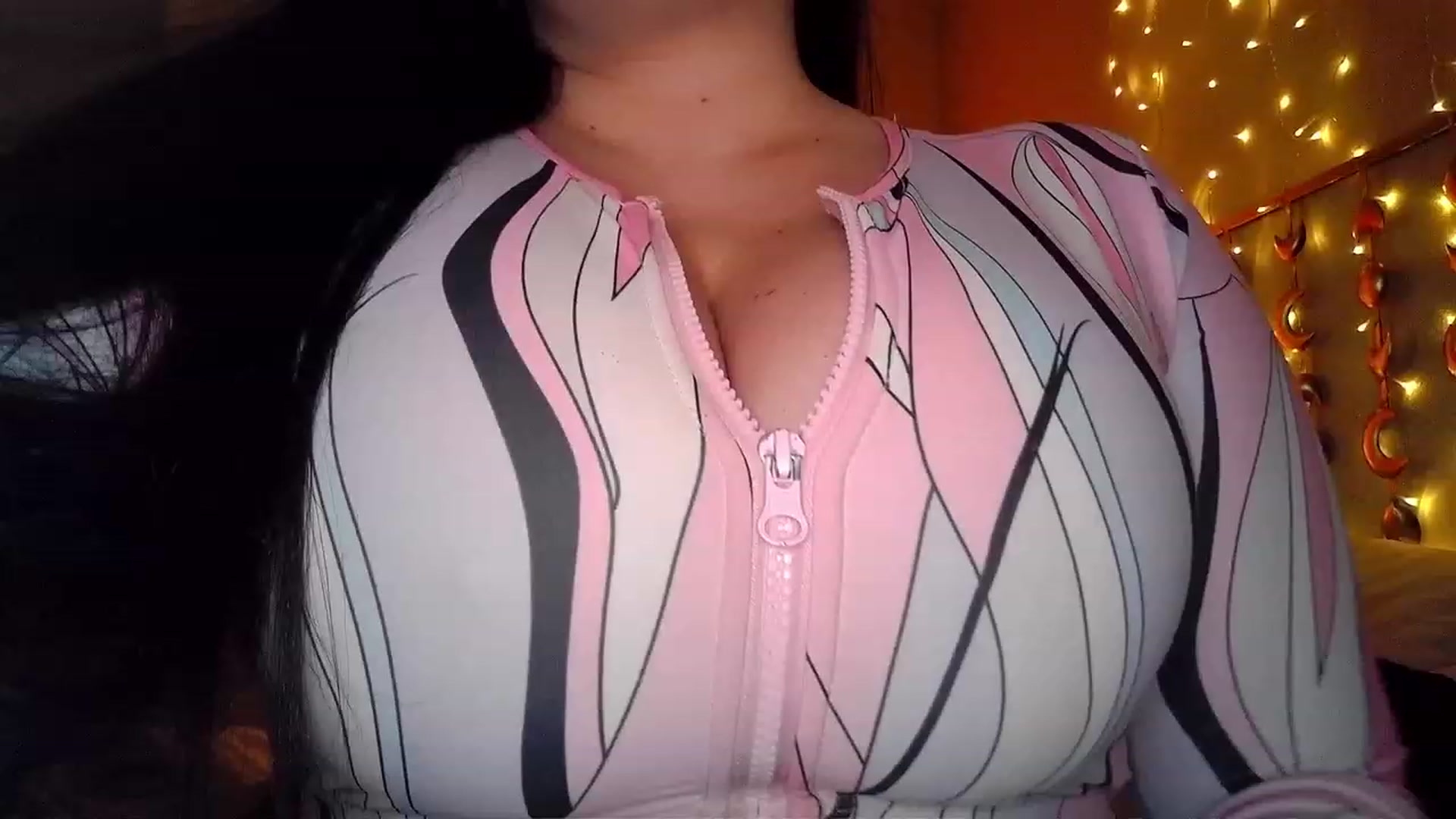 Gallery image thumbnail from TitsMcgeee's myfreecams stream on, 07/01/2023, 20:48 image 10 of 20