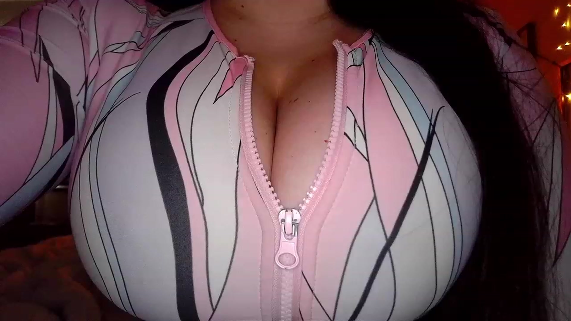 Gallery image thumbnail from TitsMcgeee's myfreecams stream on, 07/06/2023, 21:33 image 20 of 20
