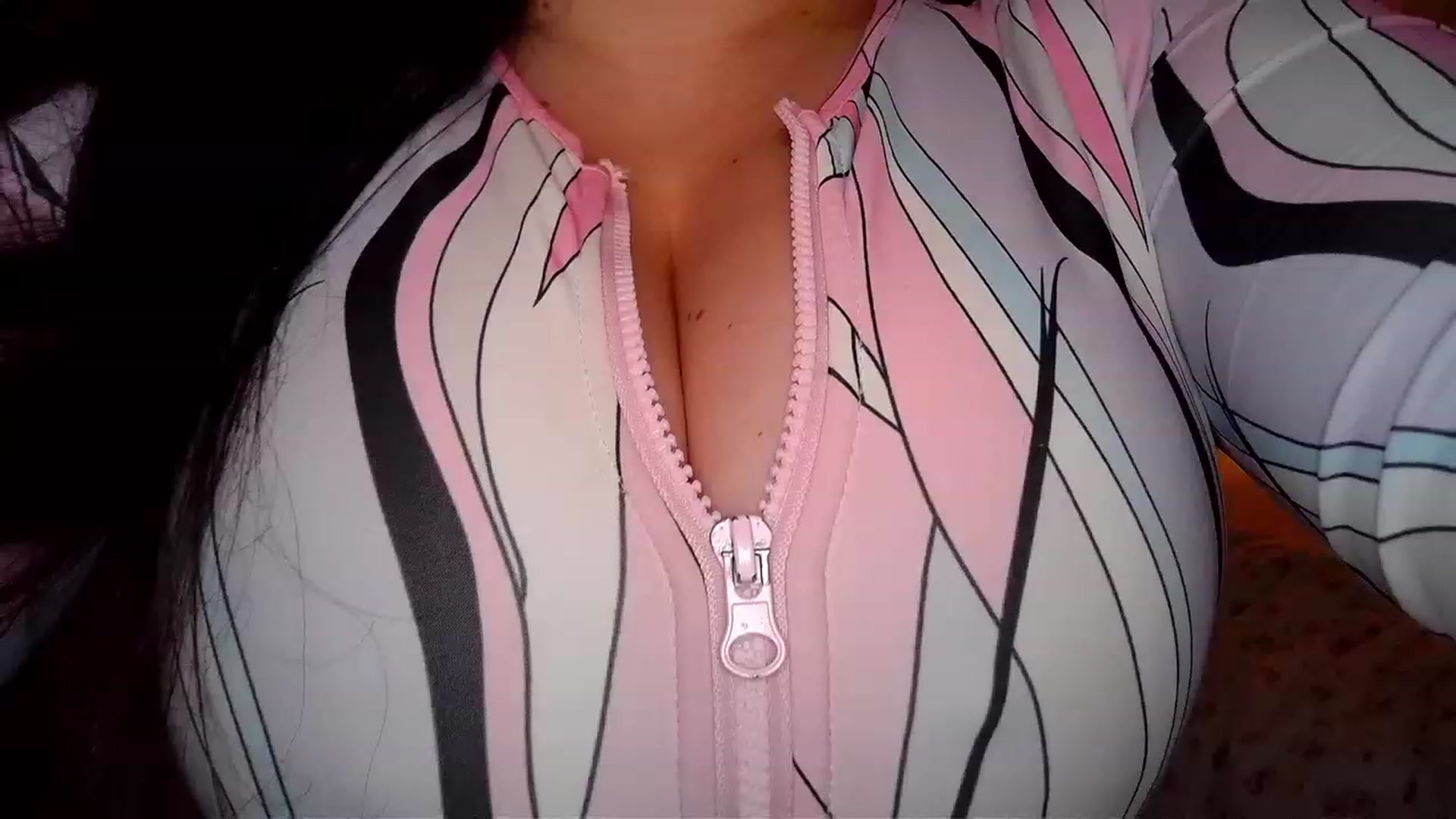 Gallery image thumbnail from TitsMcgeee's myfreecams stream on, 07/06/2023, 21:33 image 3 of 20