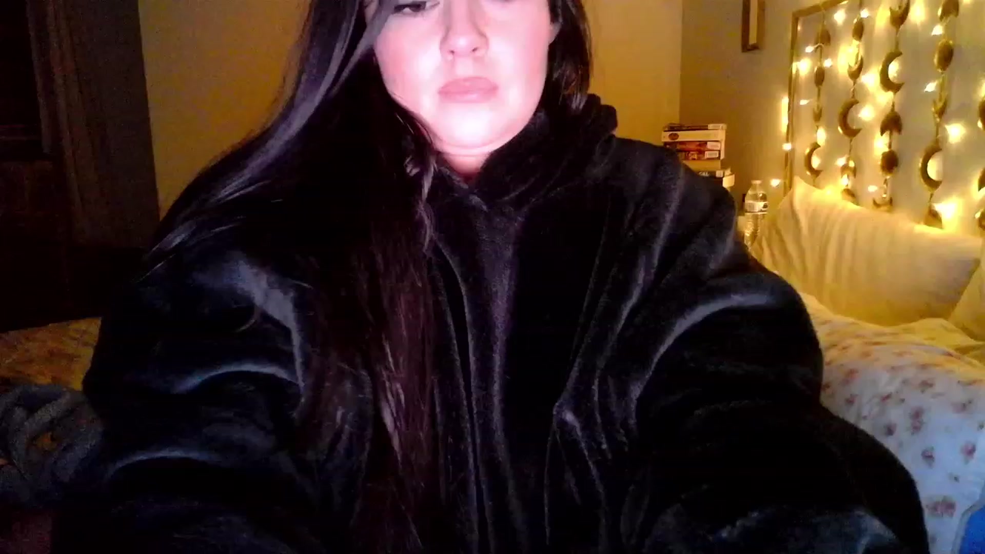 Gallery image thumbnail from TitsMcgeee's myfreecams stream on, 07/18/2023, 05:33 image 13 of 20