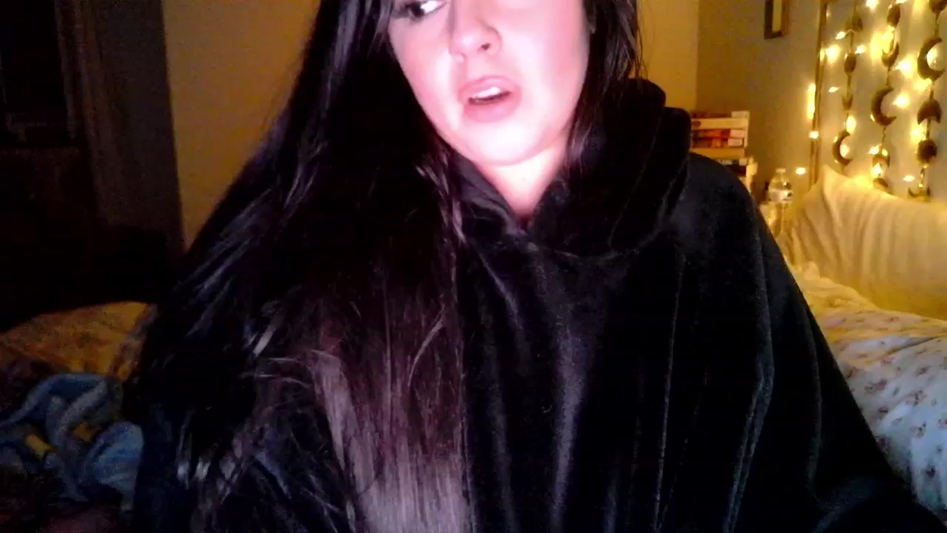 Gallery image thumbnail from TitsMcgeee's myfreecams stream on, 07/18/2023, 05:33 image 4 of 20